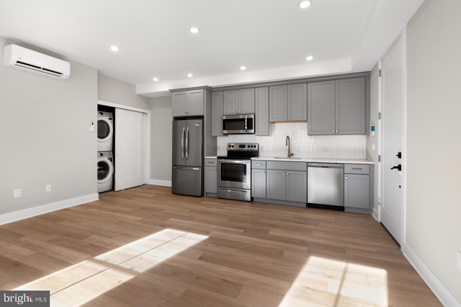 ROXBOROUGH - Residential Lease