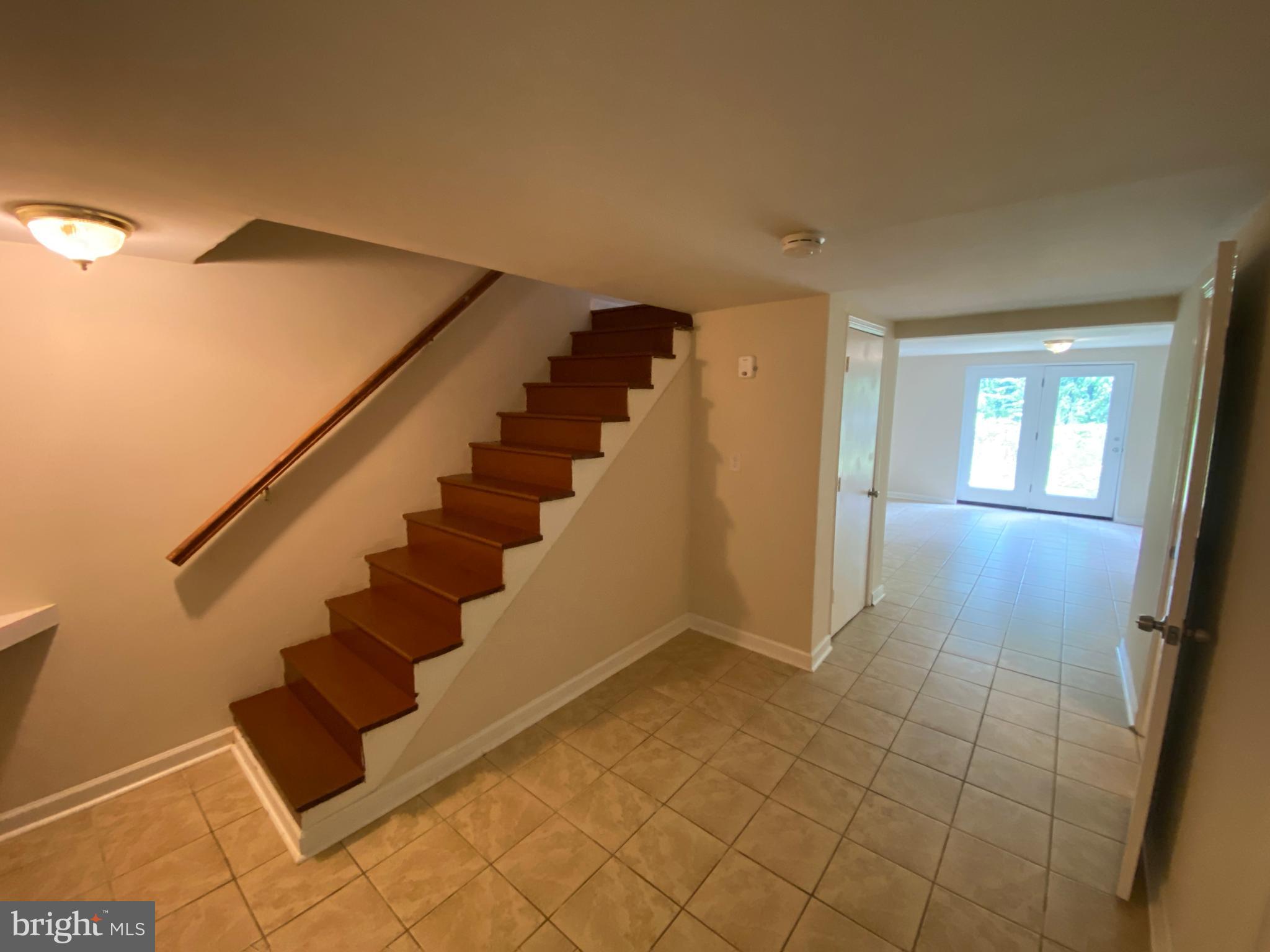 OLDE GREENWICH - Residential Lease