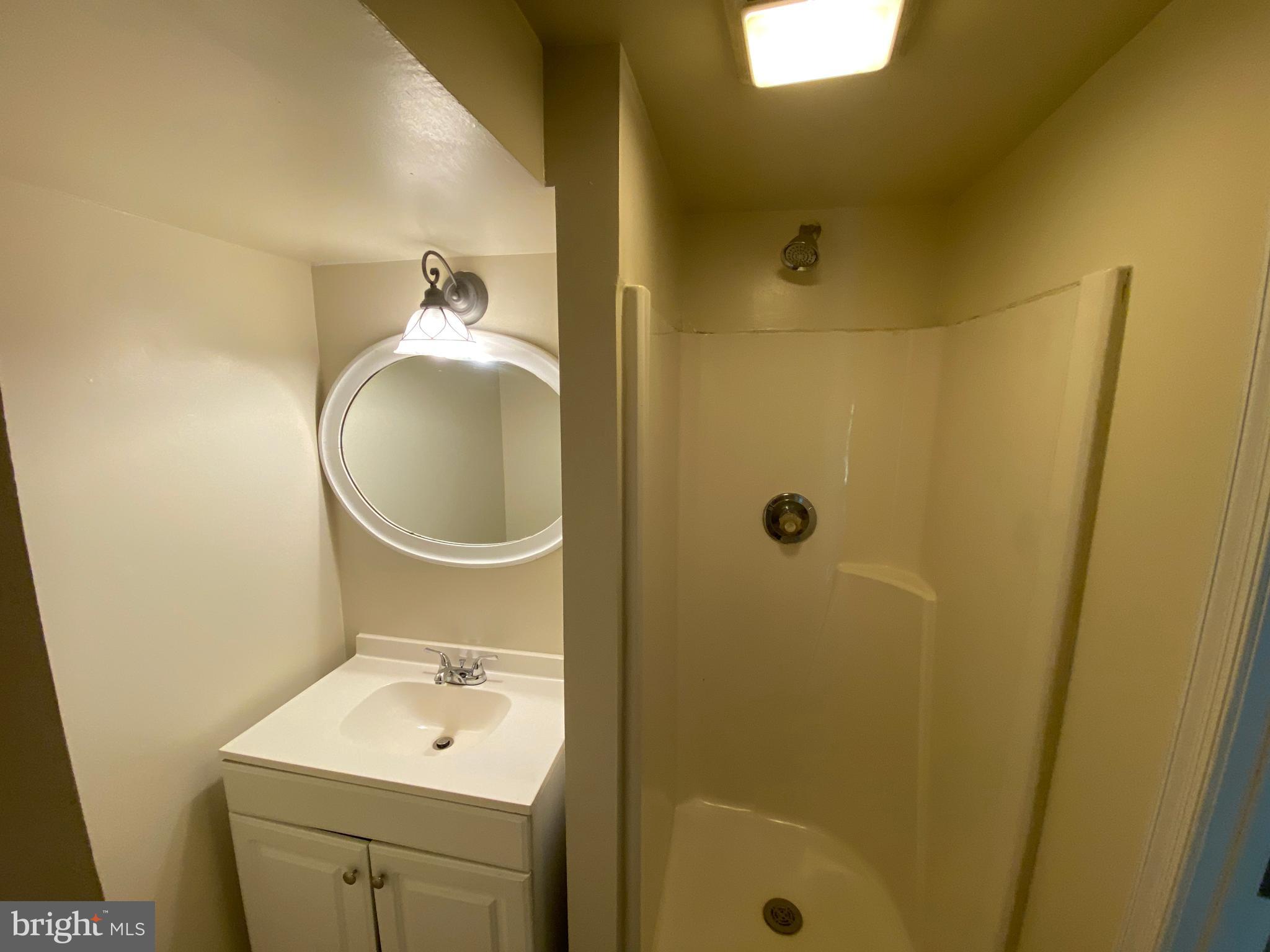 OLDE GREENWICH - Residential Lease