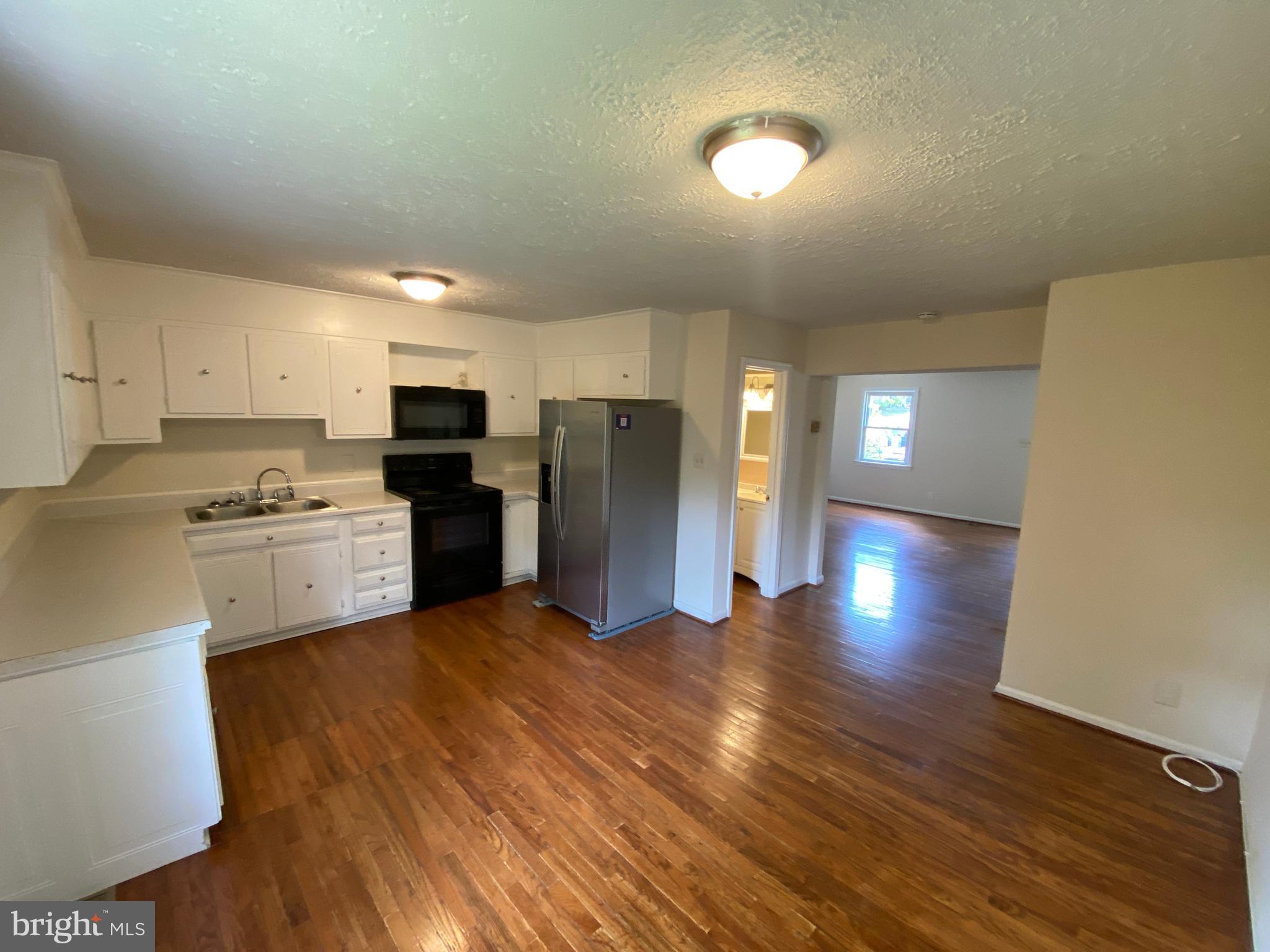 OLDE GREENWICH - Residential Lease