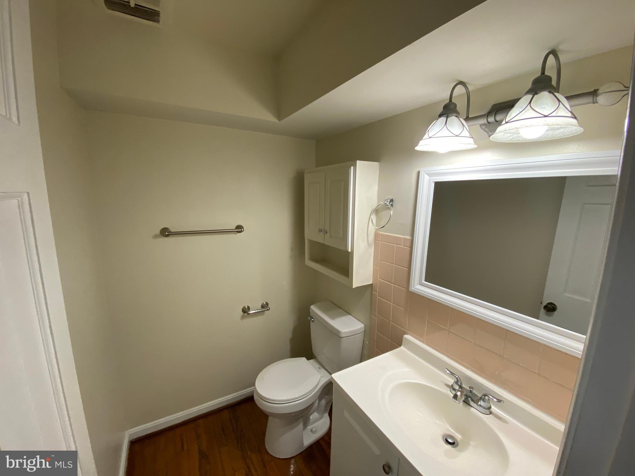 OLDE GREENWICH - Residential Lease