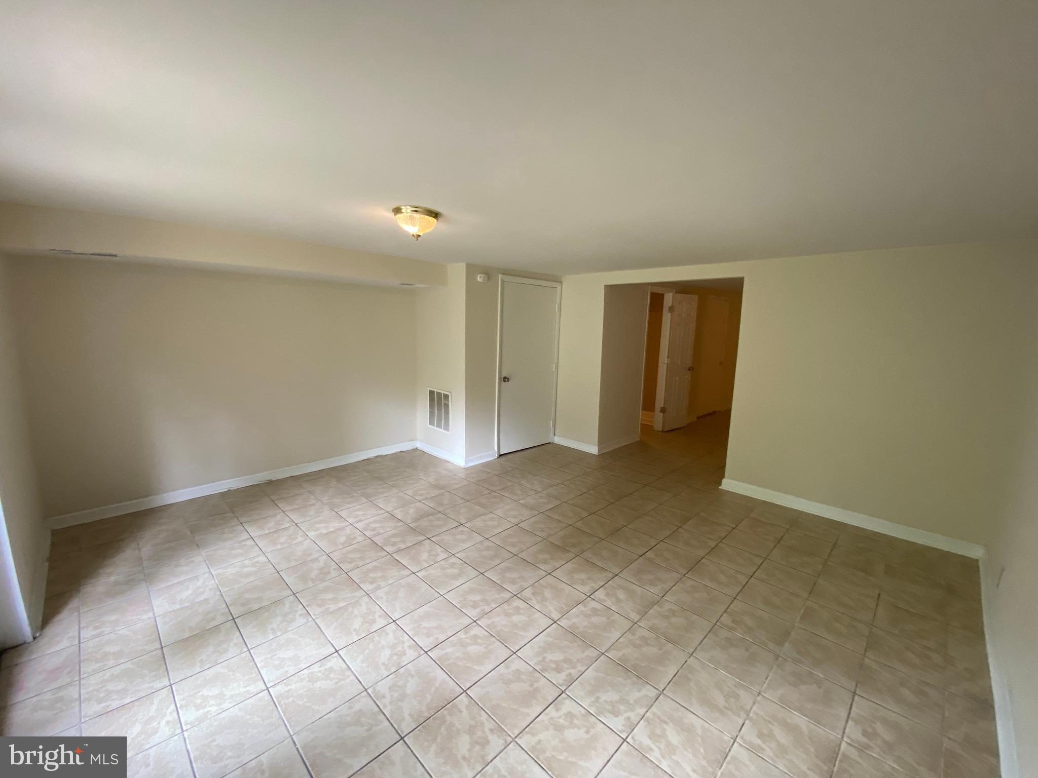 OLDE GREENWICH - Residential Lease