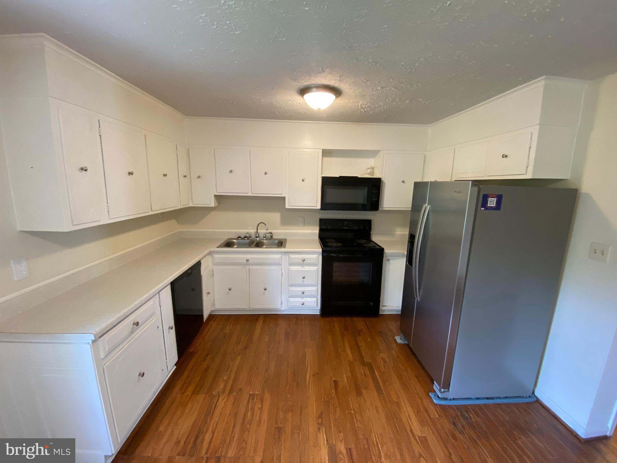 OLDE GREENWICH - Residential Lease