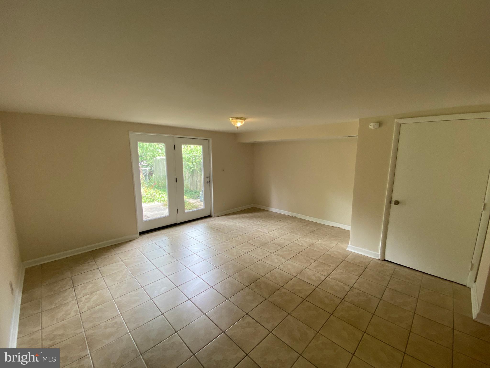 OLDE GREENWICH - Residential Lease