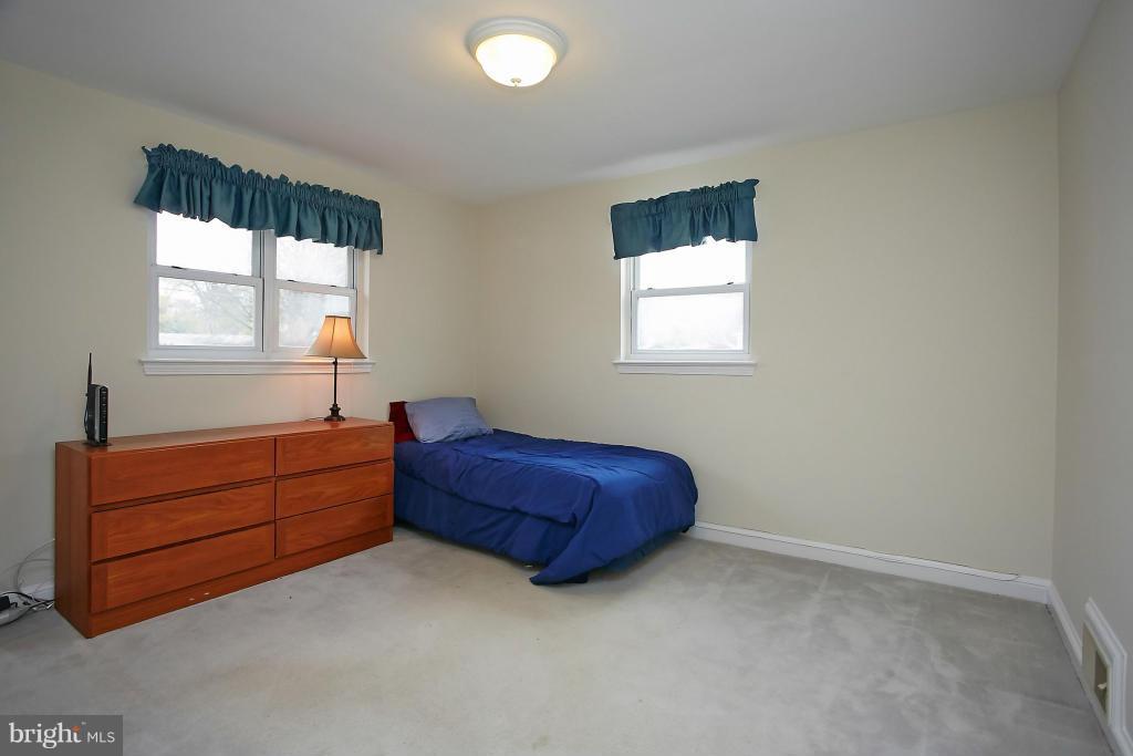 CRESCENT HILLS - Residential