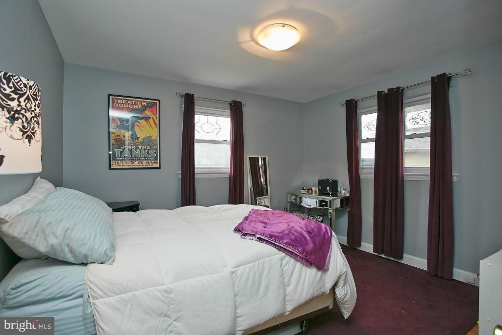 CRESCENT HILLS - Residential