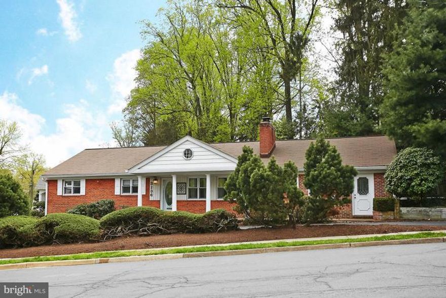 Truly spacious rambler in sought after Crescent Hills neighborhood. Large bedrooms and a master/in-law/au pair or apartment suite (includes full kitchen and washer dryer. Sunny breakfast nook off the kitchen leads to large deck and nicely landscaped fenced back yard with deck. Lower level has family room plus two bedrooms and a storage/work area. Walk to schools, playground, restaurants etc.