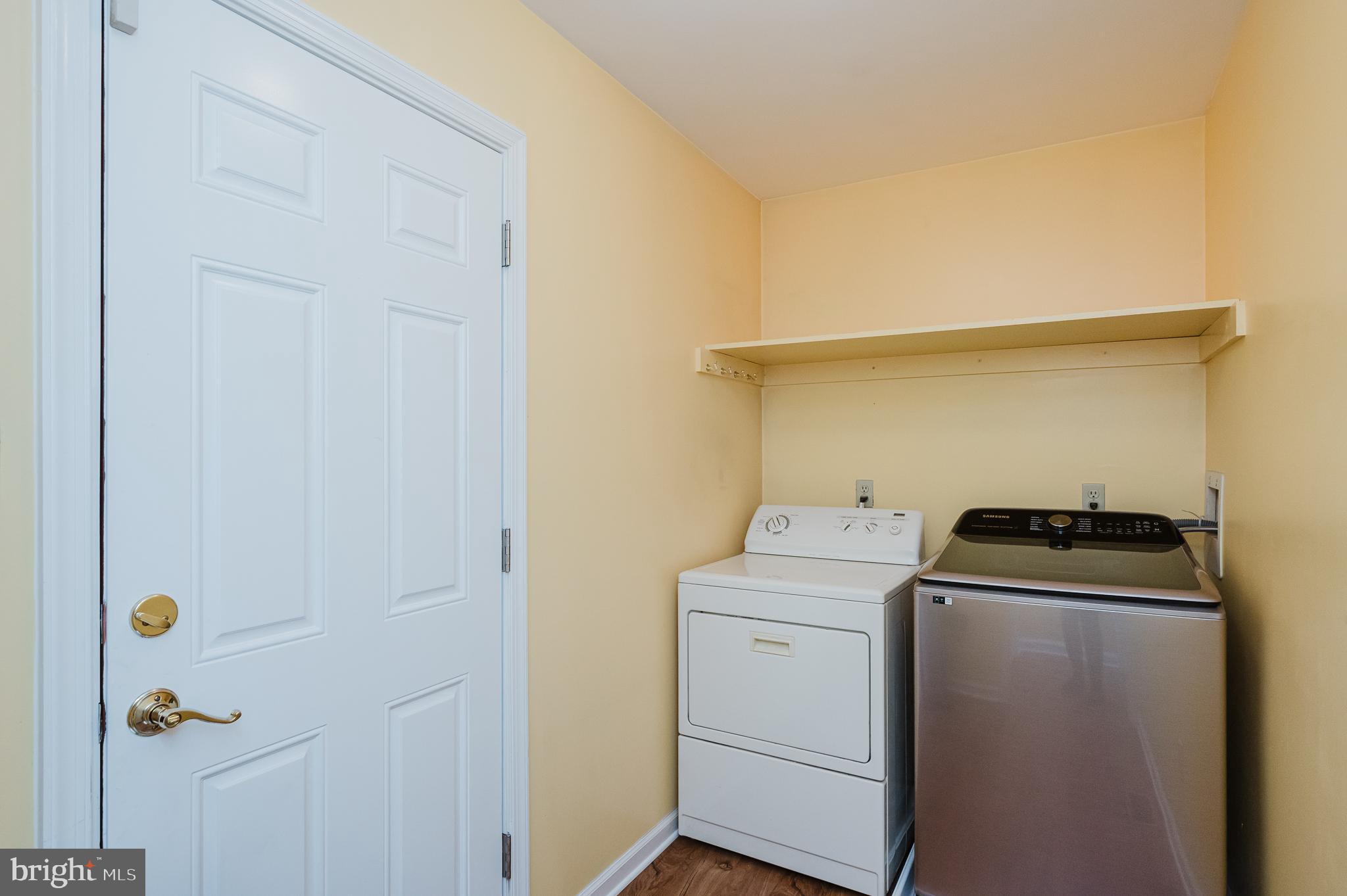 SUMMERVALE - Residential