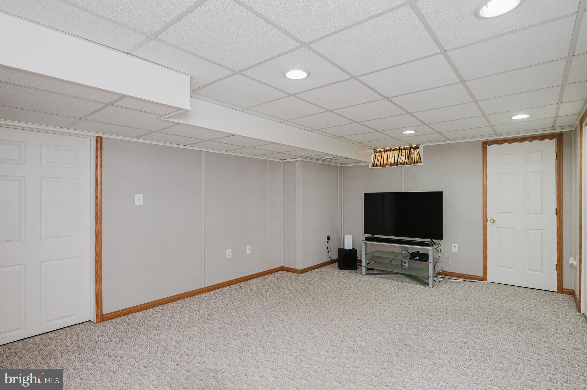 SUMMERVALE - Residential