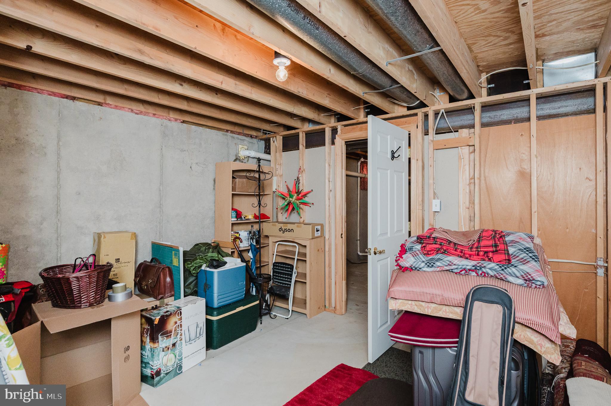 SUMMERVALE - Residential