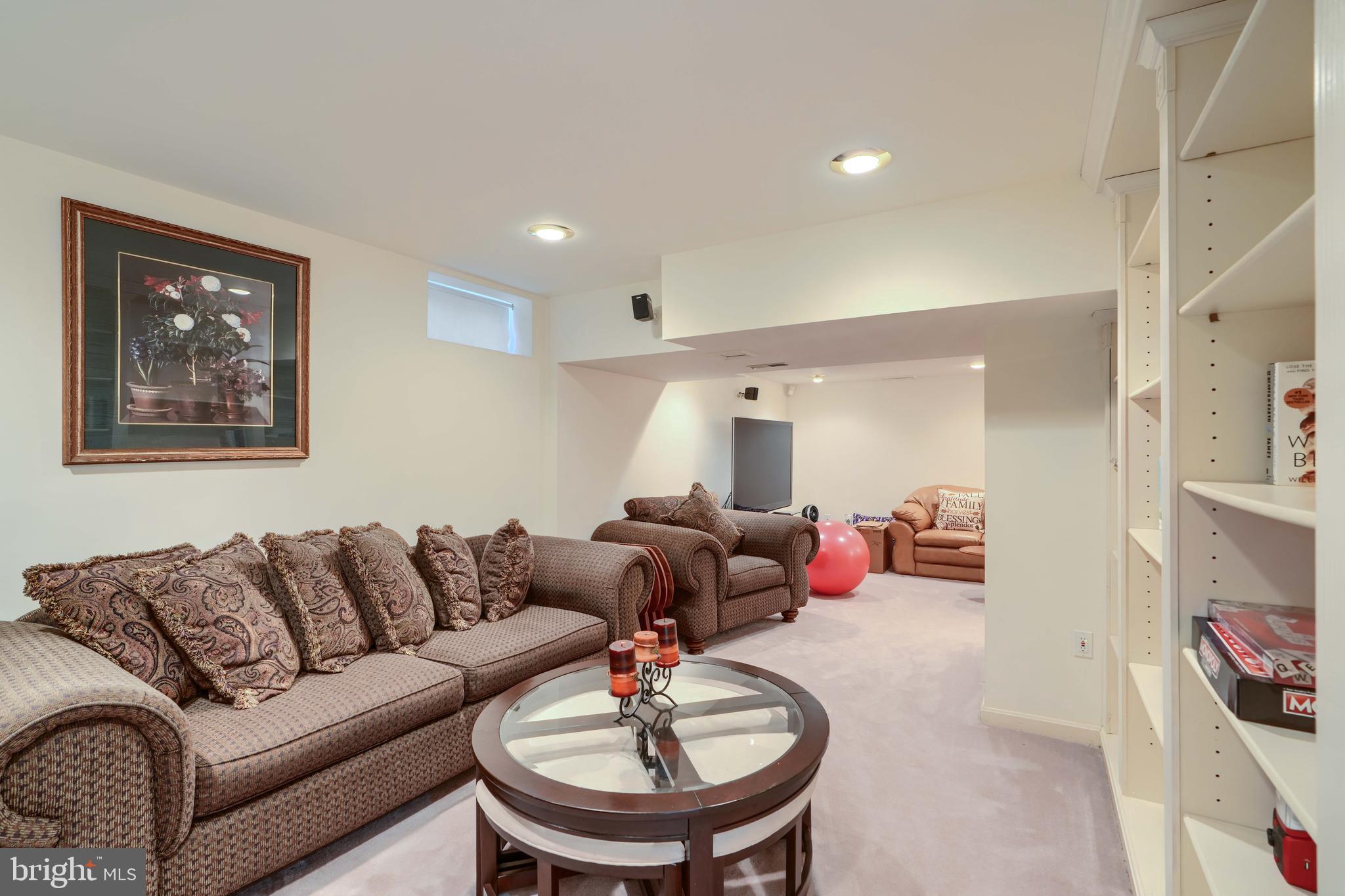 EDRICH MANOR - Residential