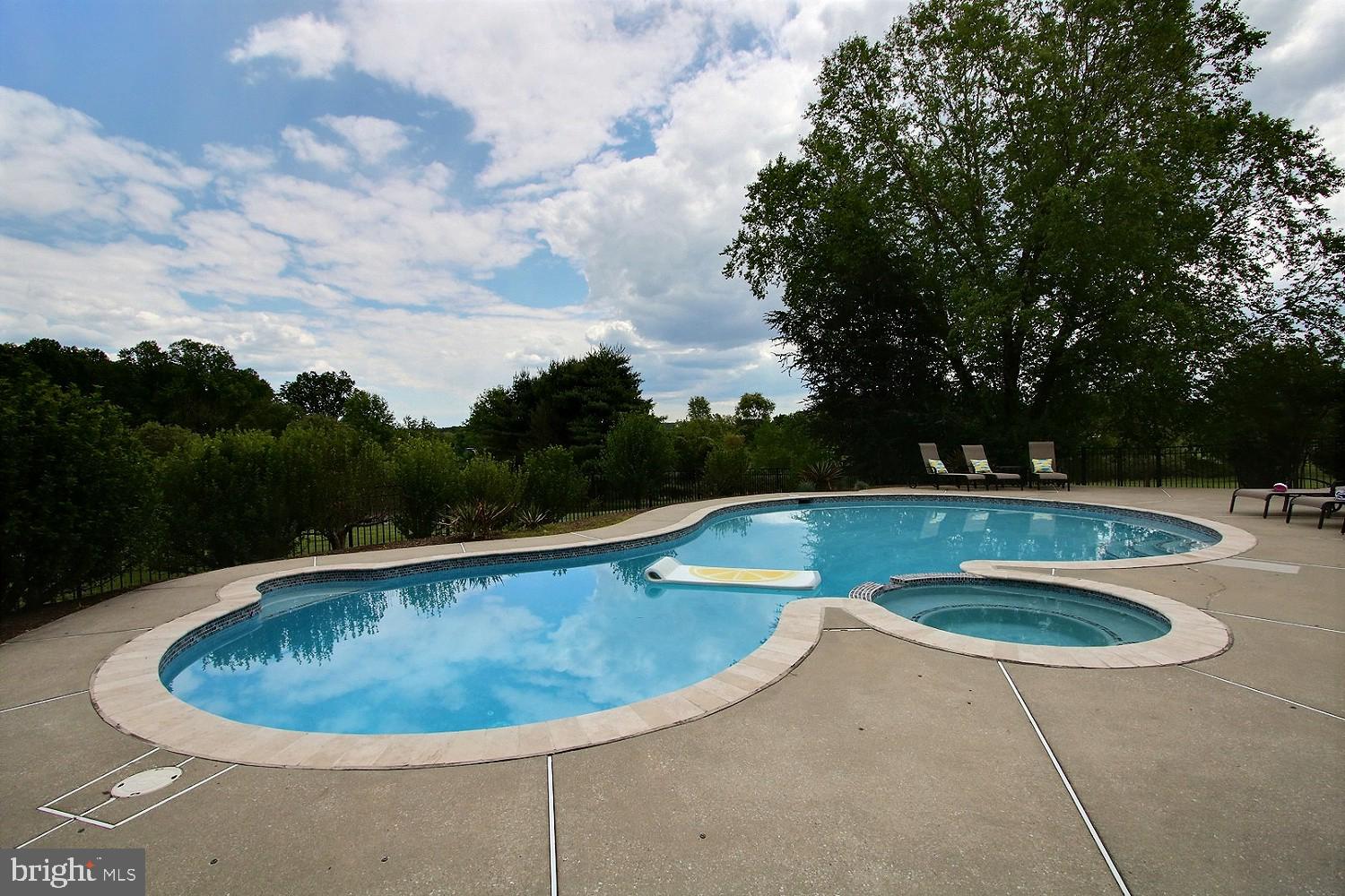 ABRAMS - Residential