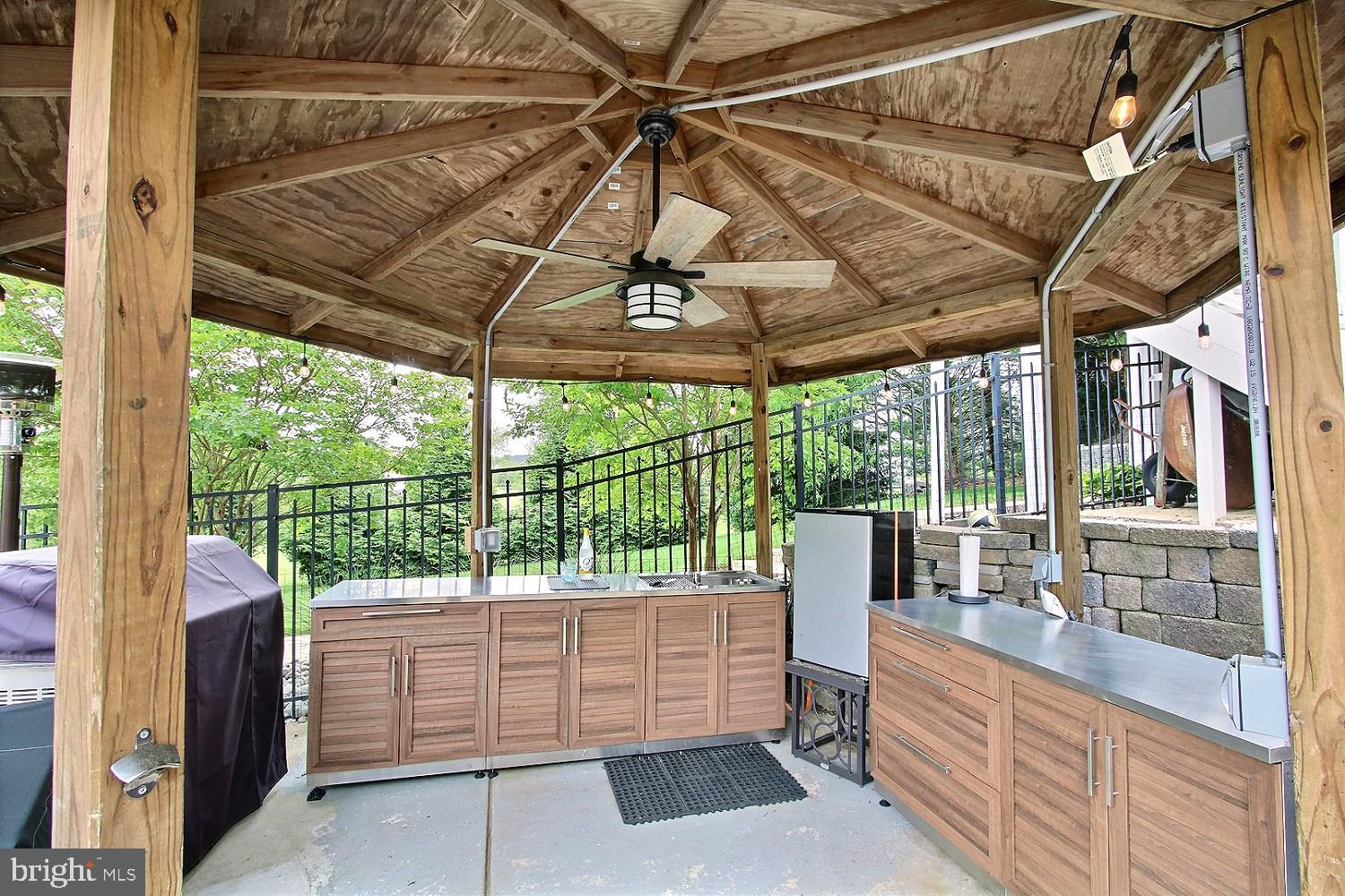 ABRAMS - Residential