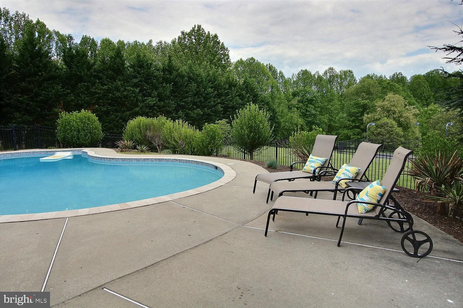 ABRAMS - Residential