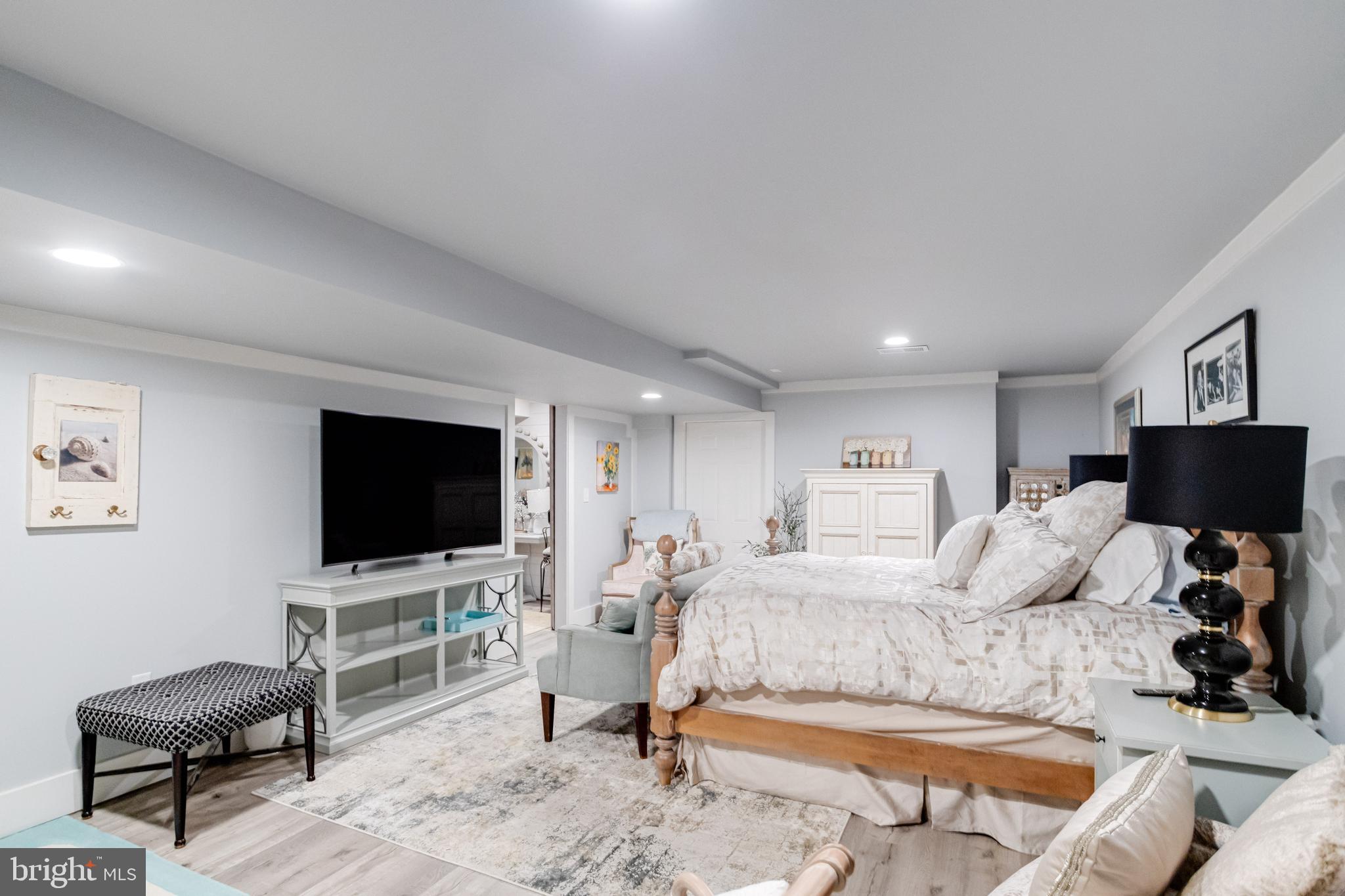 FISHING CREEK FARM - Residential