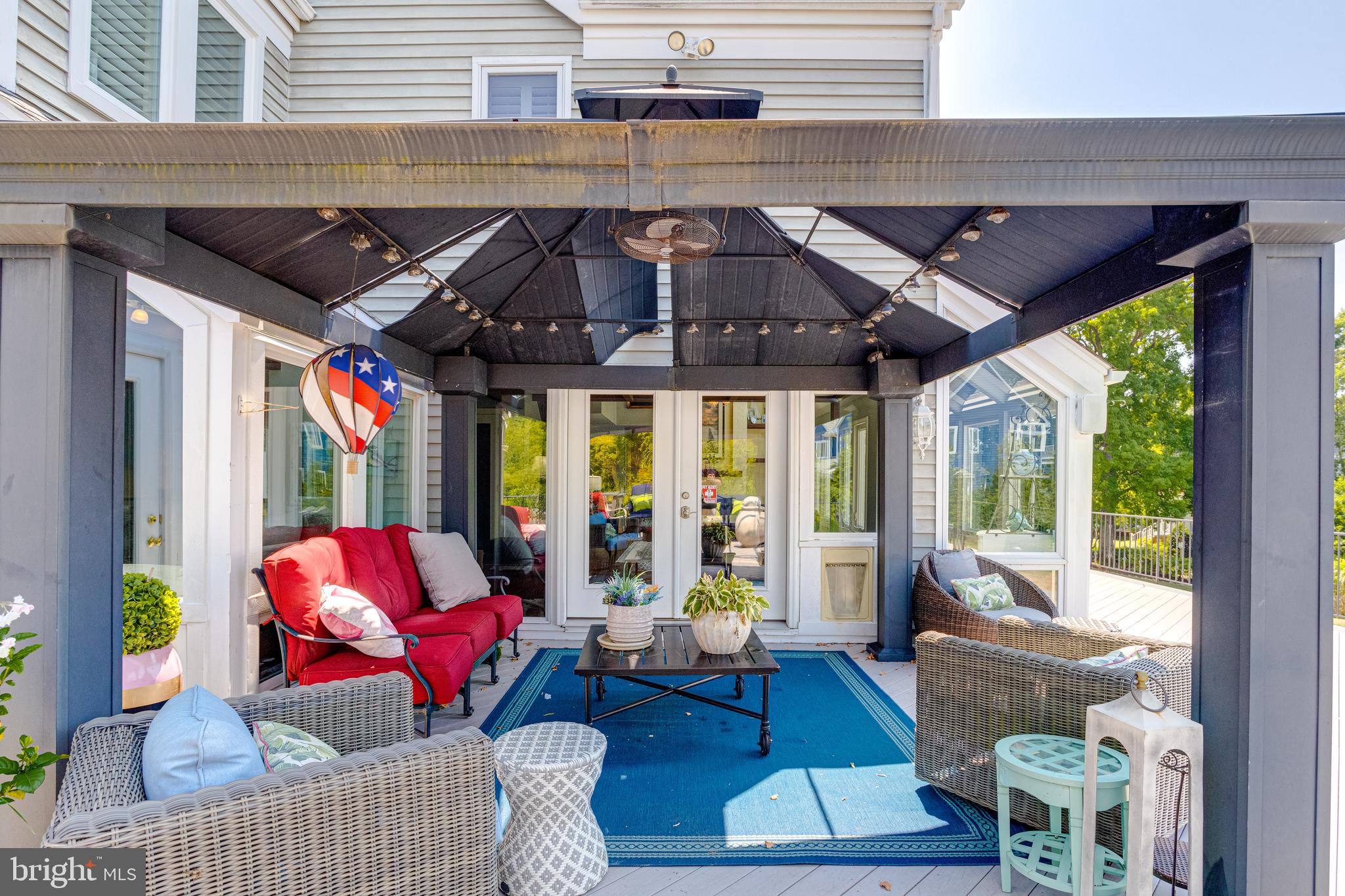 FISHING CREEK FARM - Residential