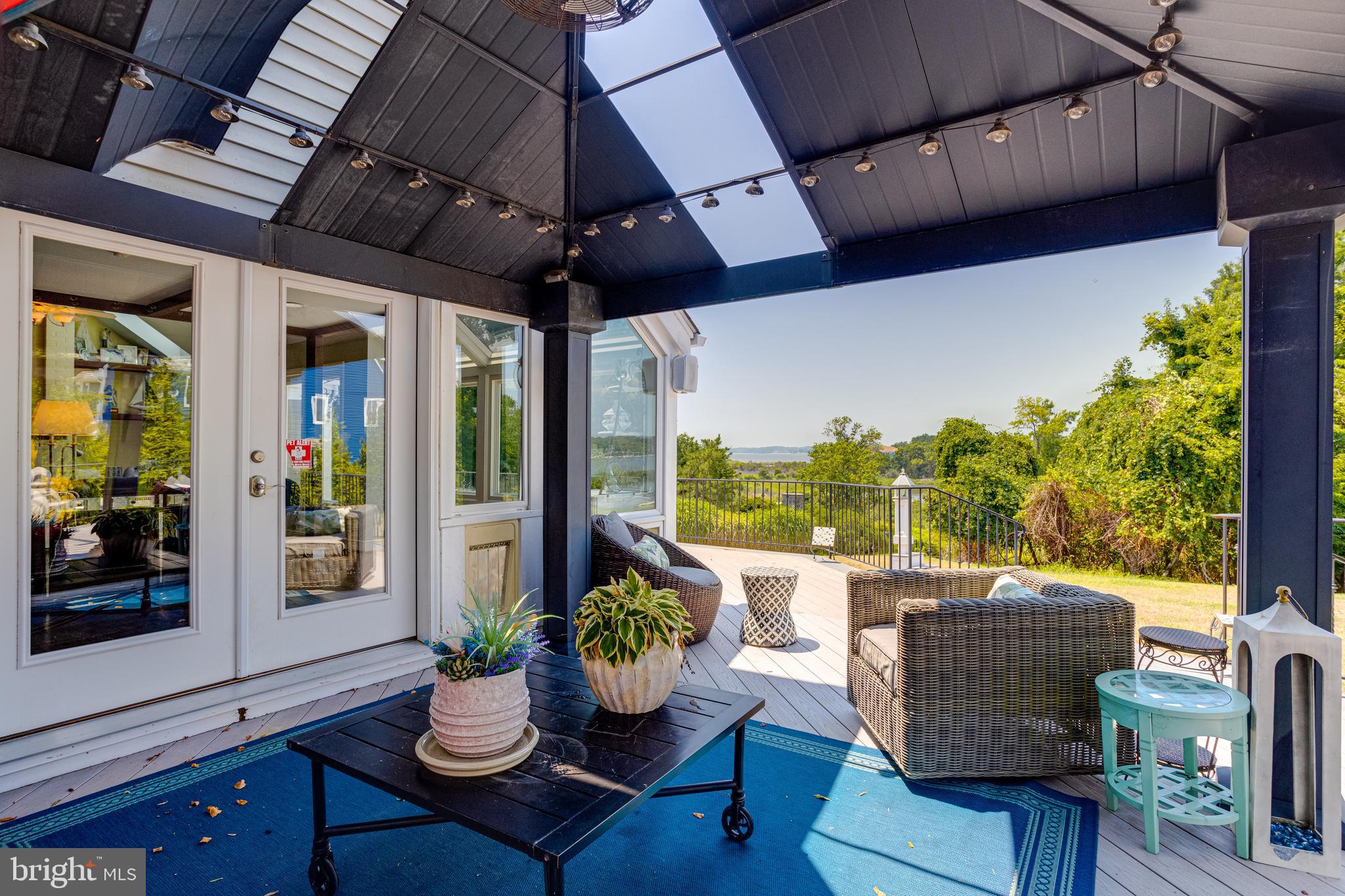 FISHING CREEK FARM - Residential