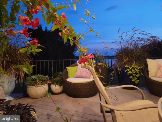 FISHING CREEK FARM - Residential