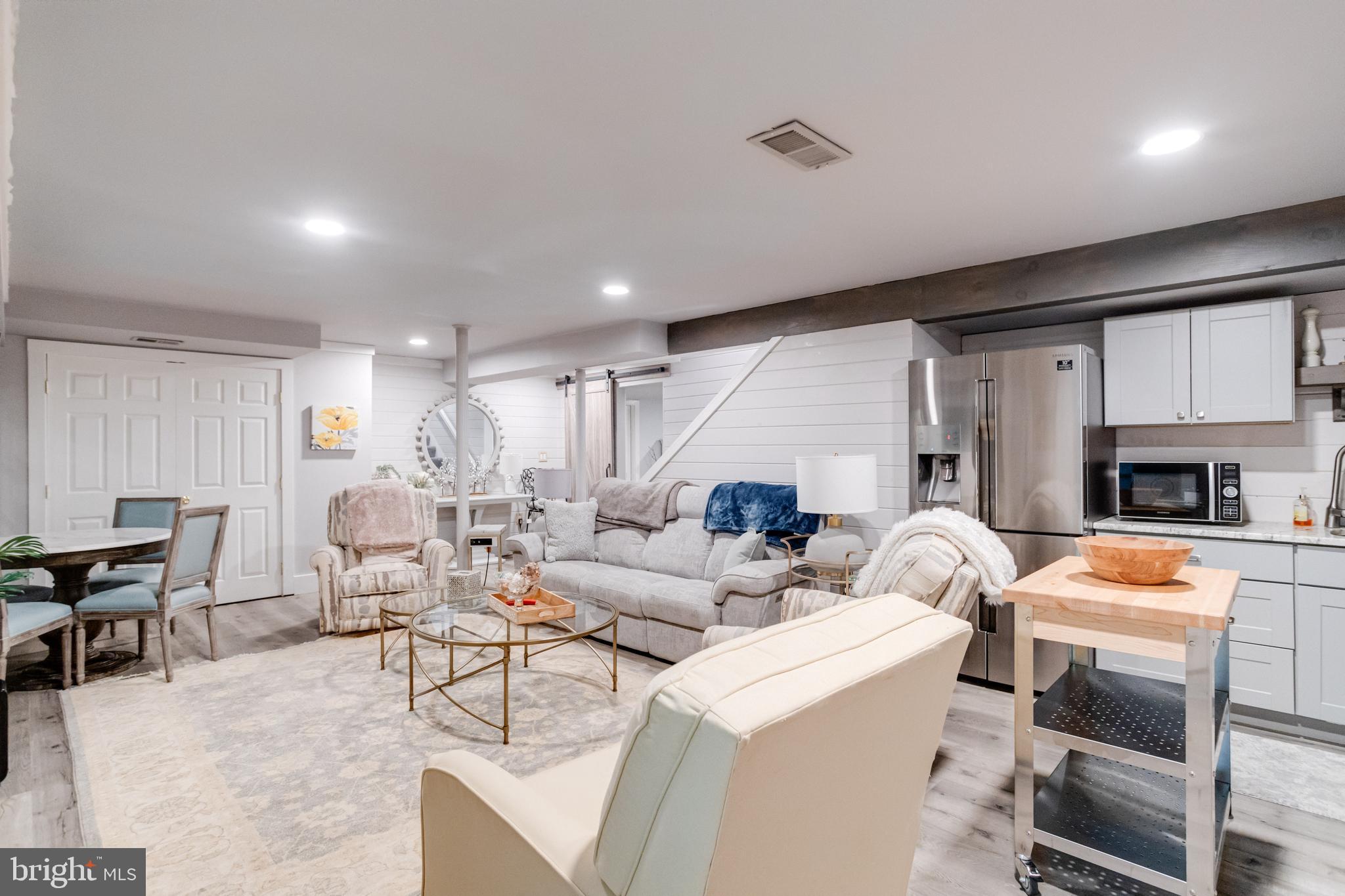 FISHING CREEK FARM - Residential