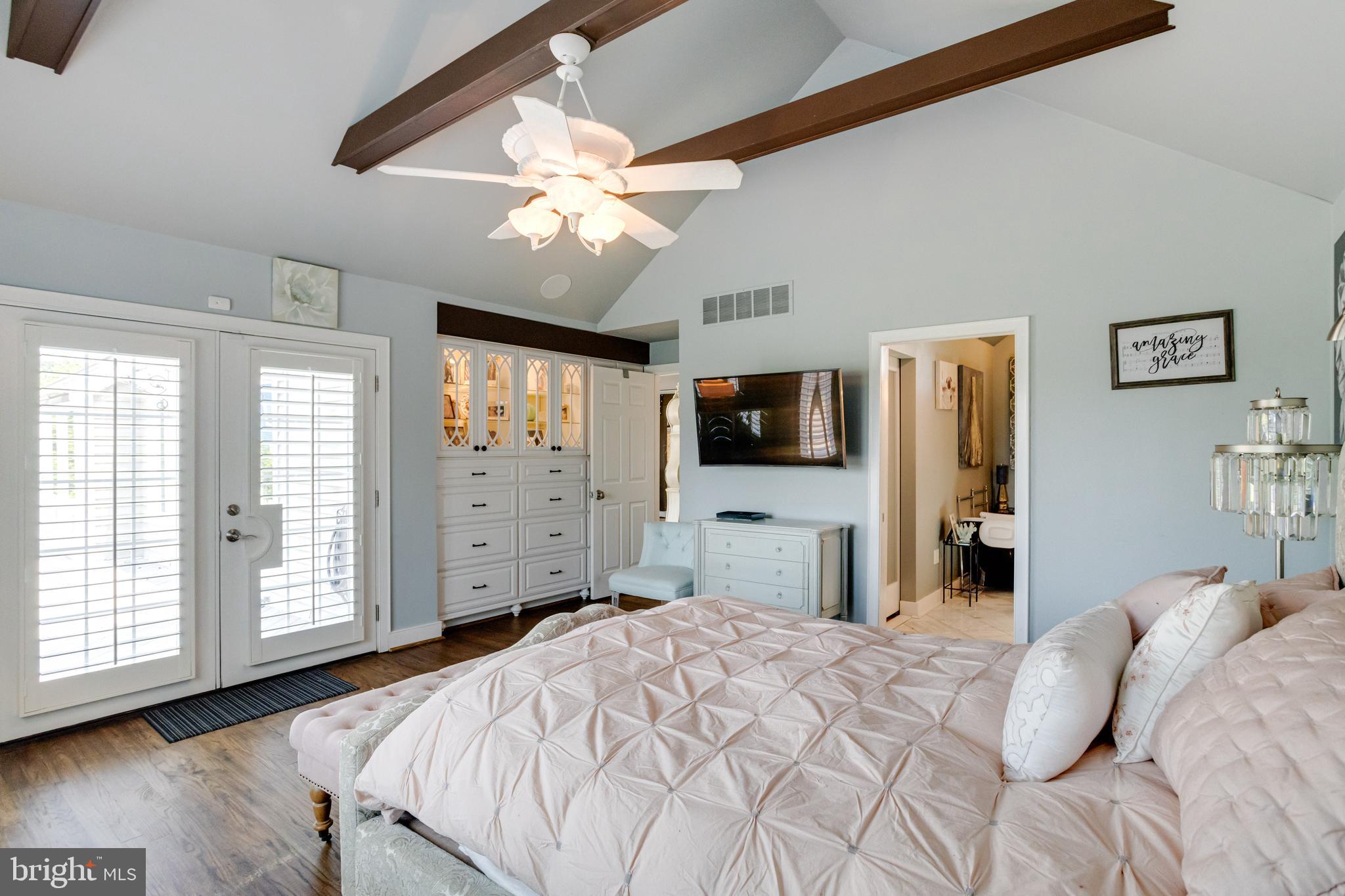 FISHING CREEK FARM - Residential