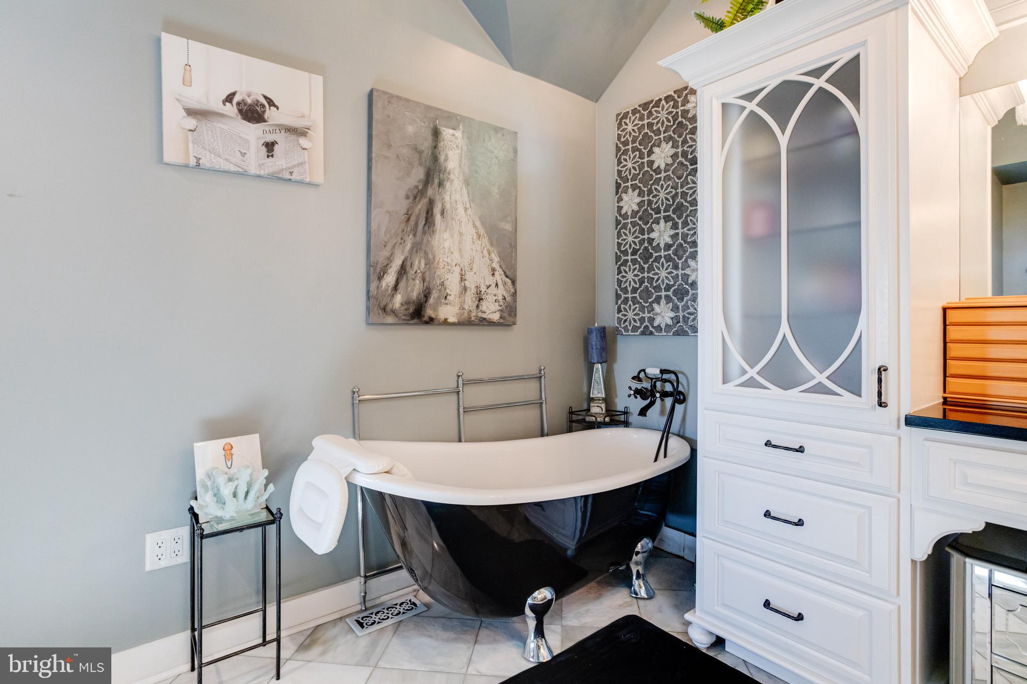 FISHING CREEK FARM - Residential