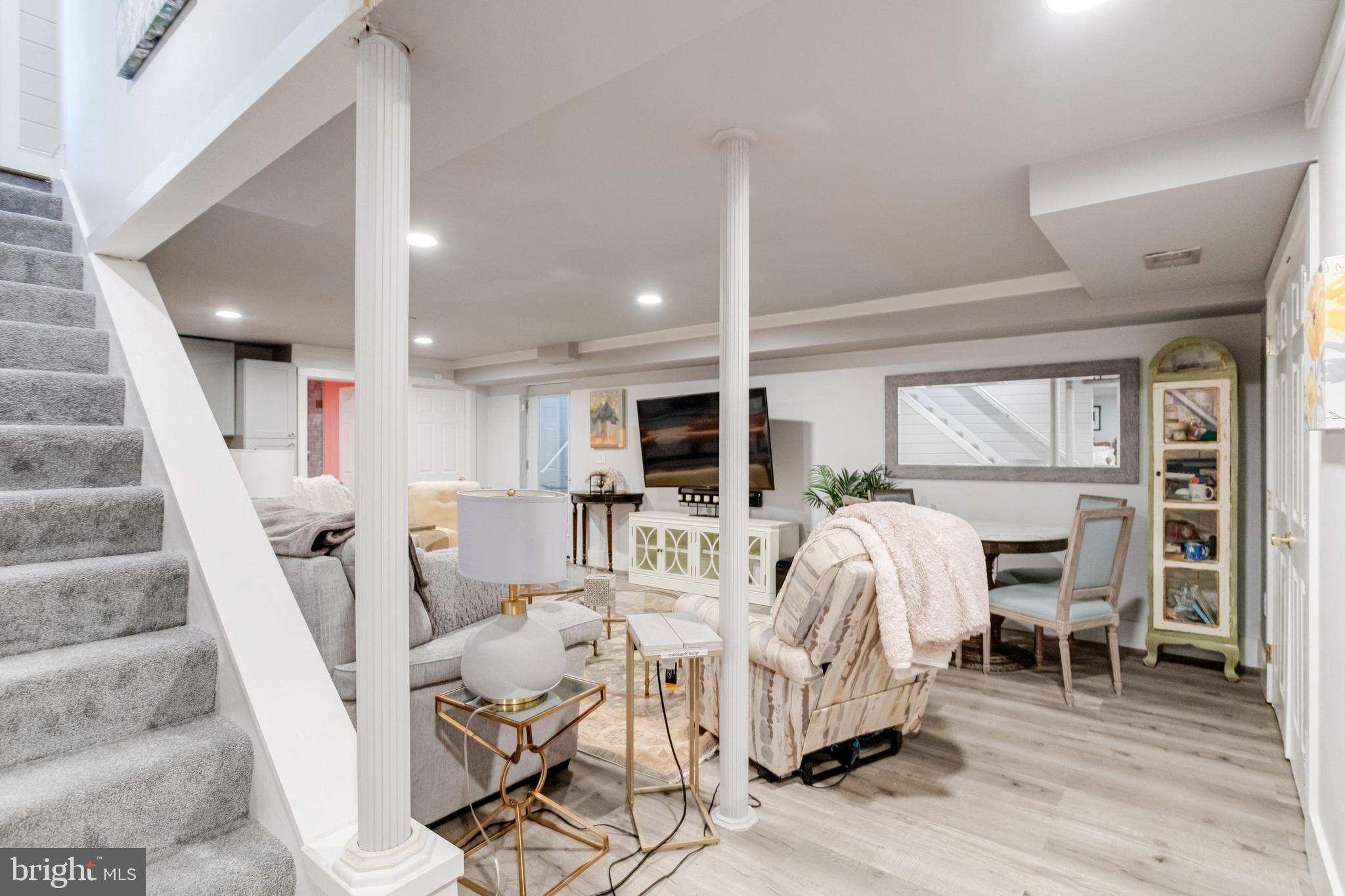 FISHING CREEK FARM - Residential