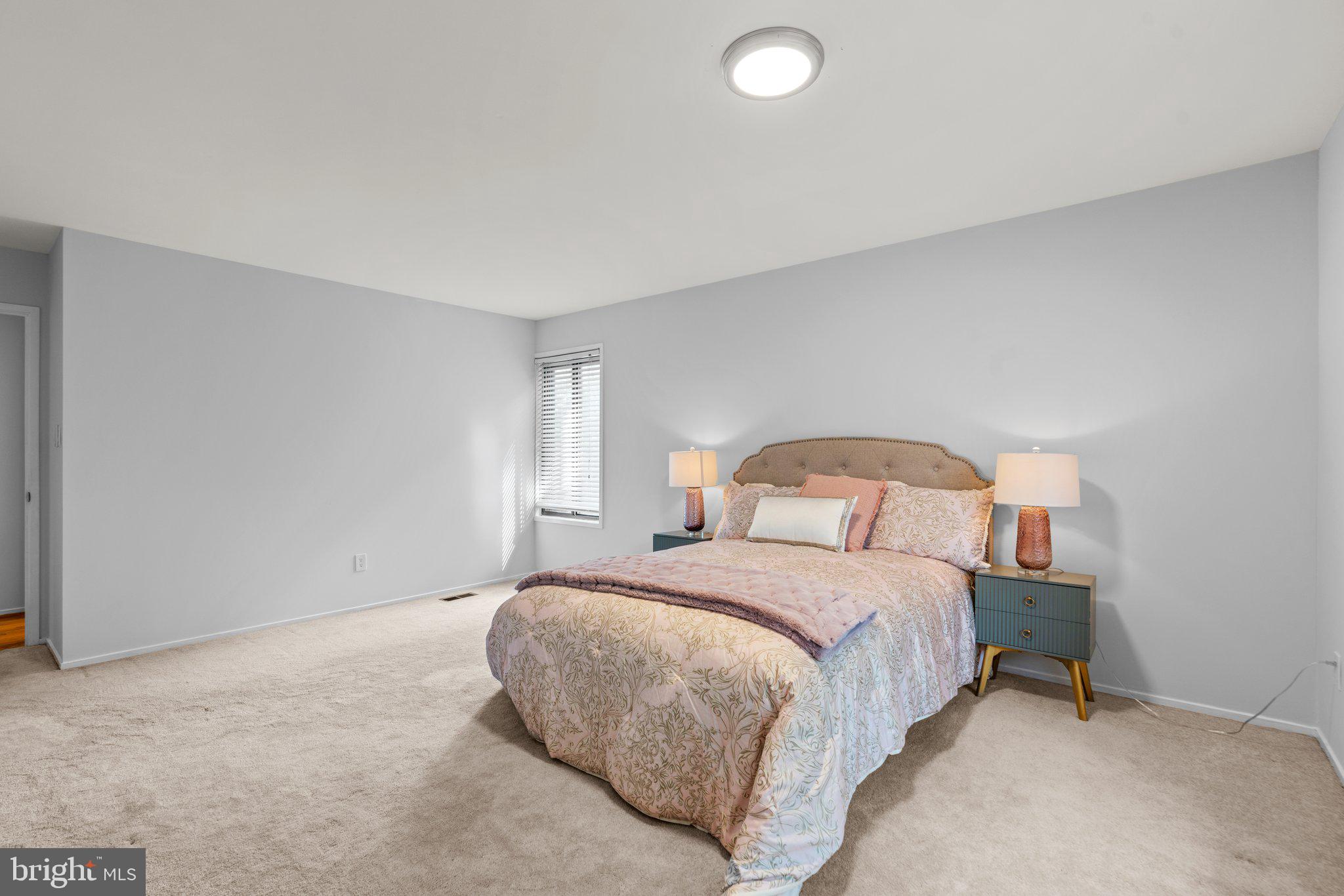 POTOMAC SPRINGS - Residential