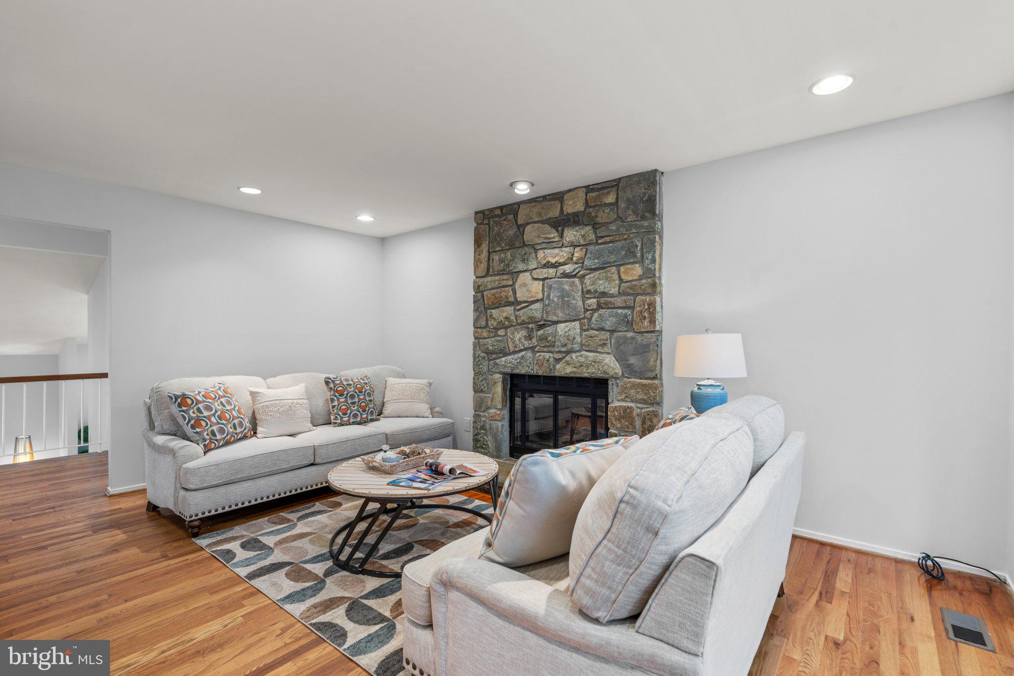 POTOMAC SPRINGS - Residential