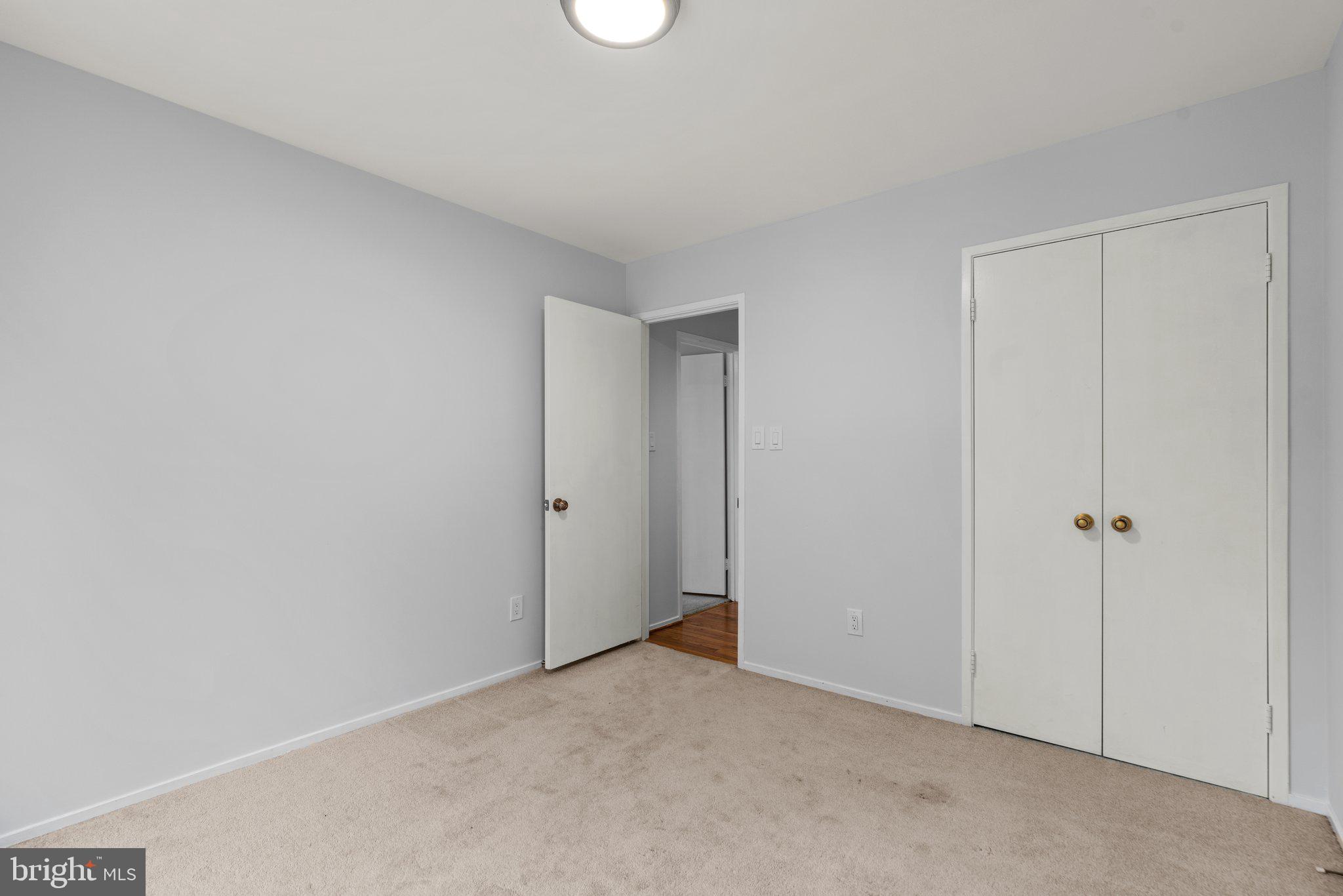 POTOMAC SPRINGS - Residential