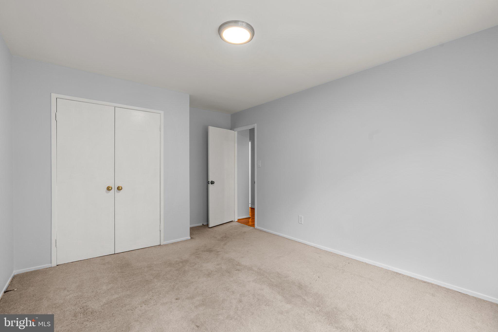 POTOMAC SPRINGS - Residential