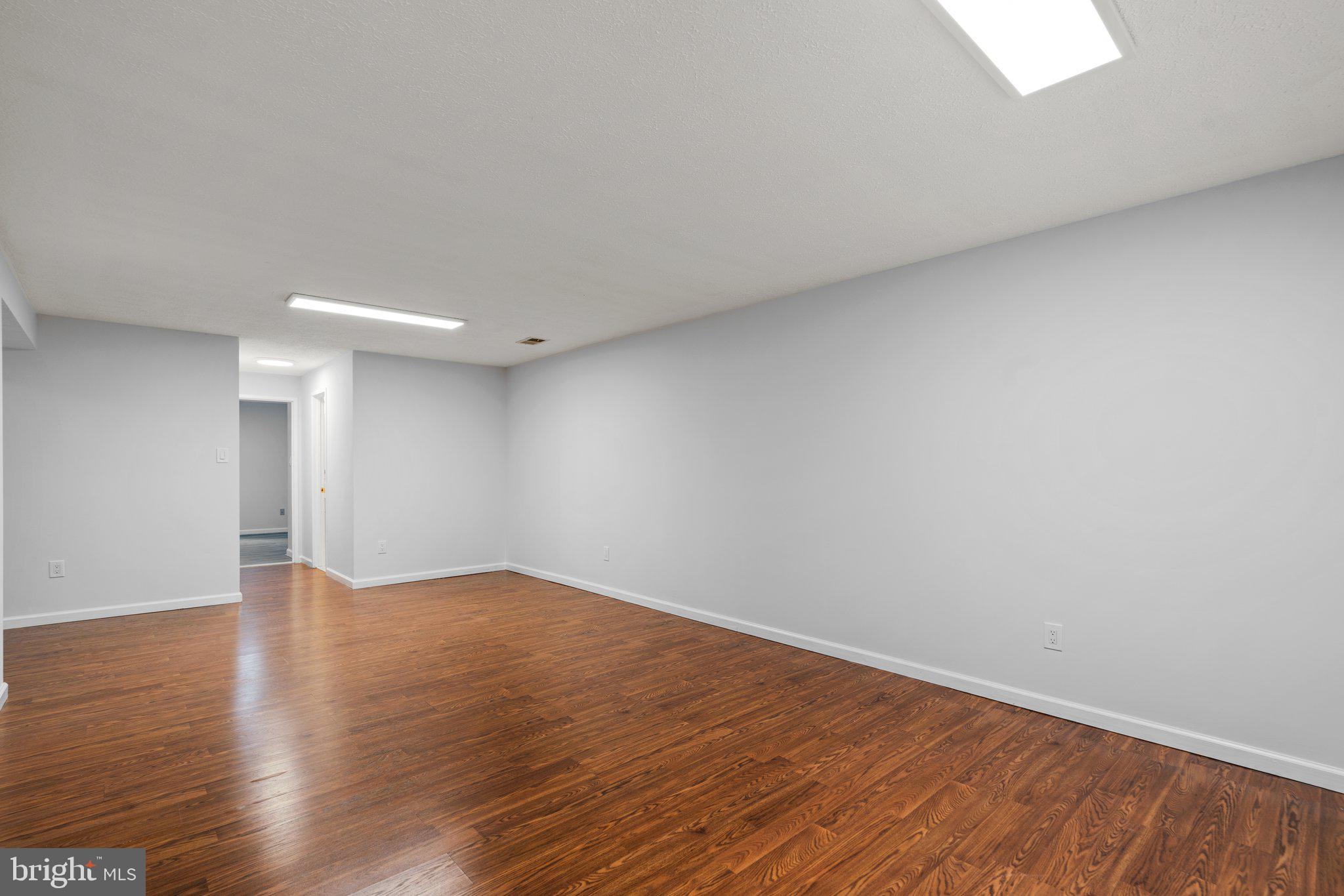 POTOMAC SPRINGS - Residential