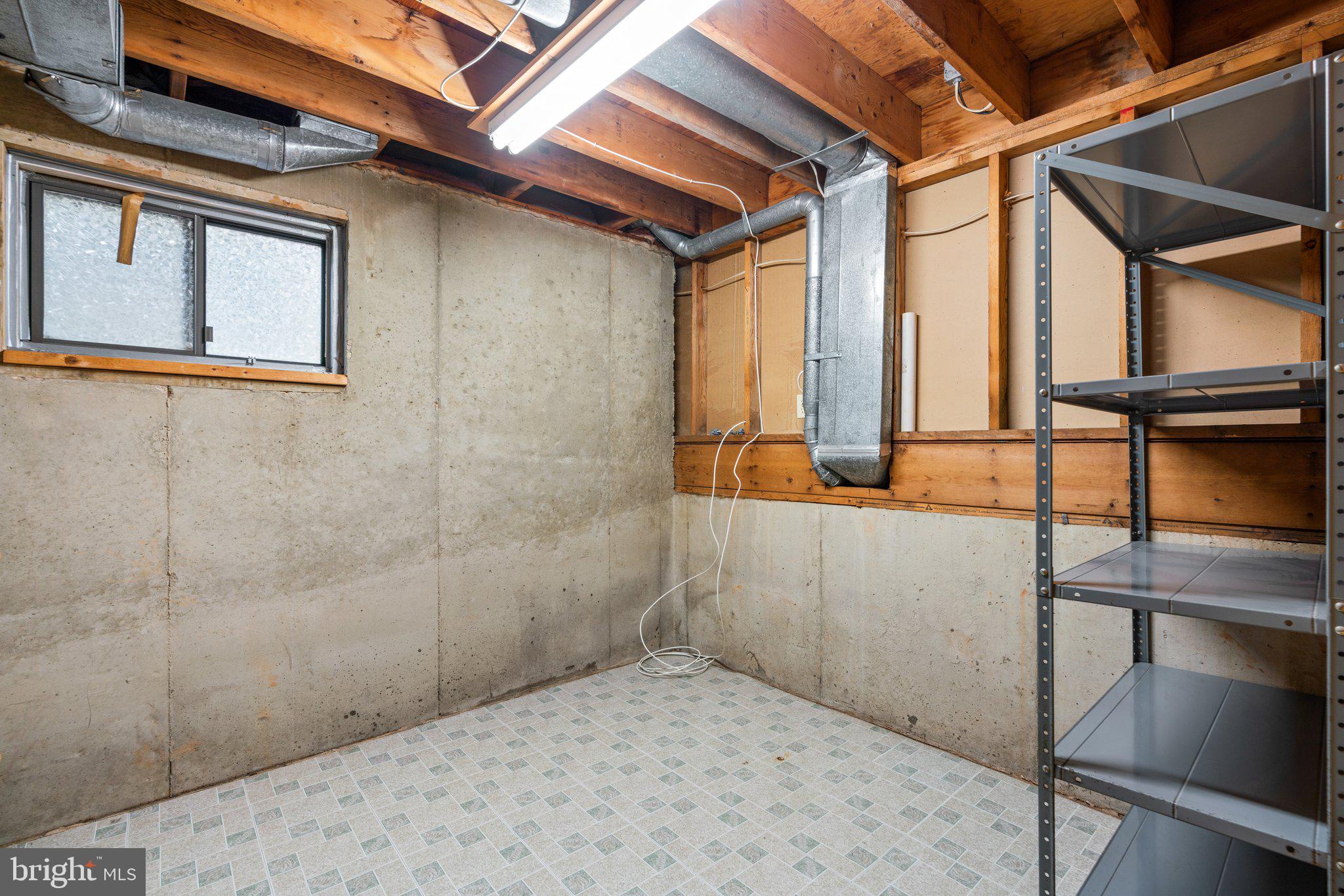 POTOMAC SPRINGS - Residential