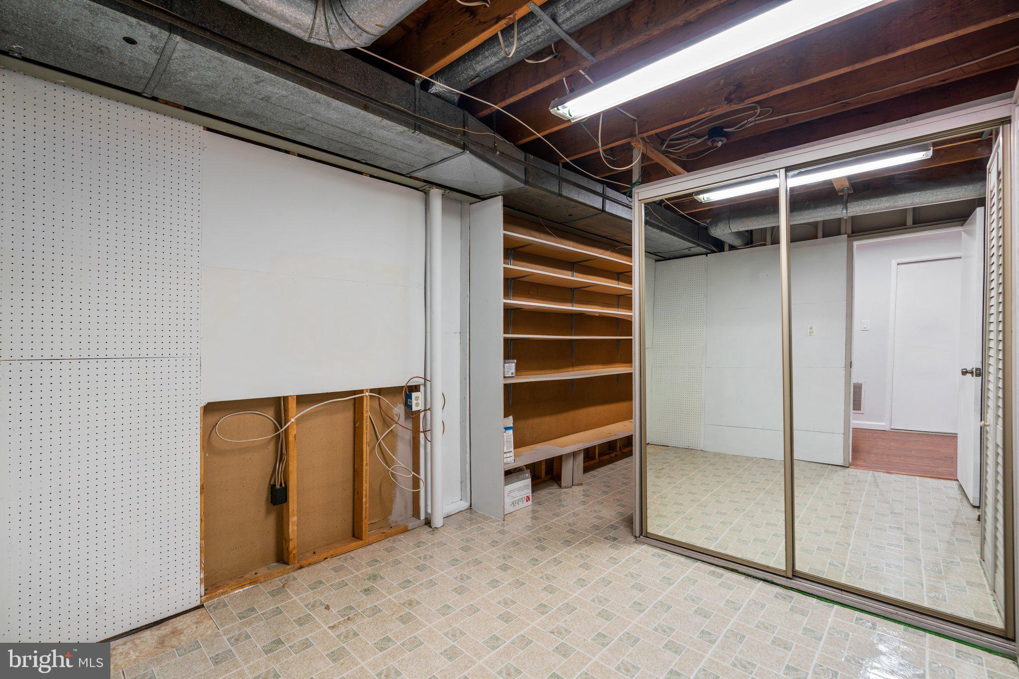 POTOMAC SPRINGS - Residential