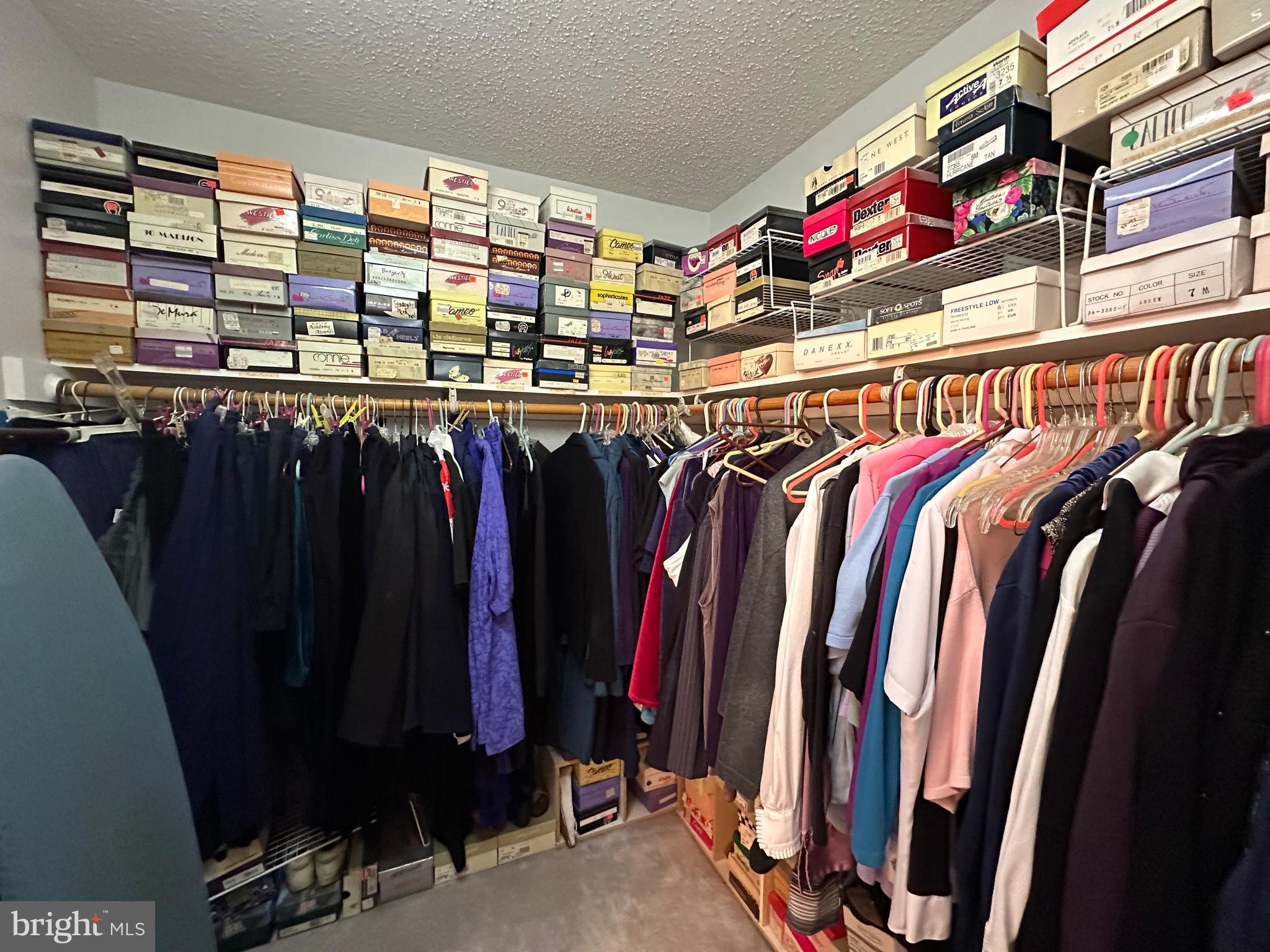 VAN LEAR - Residential