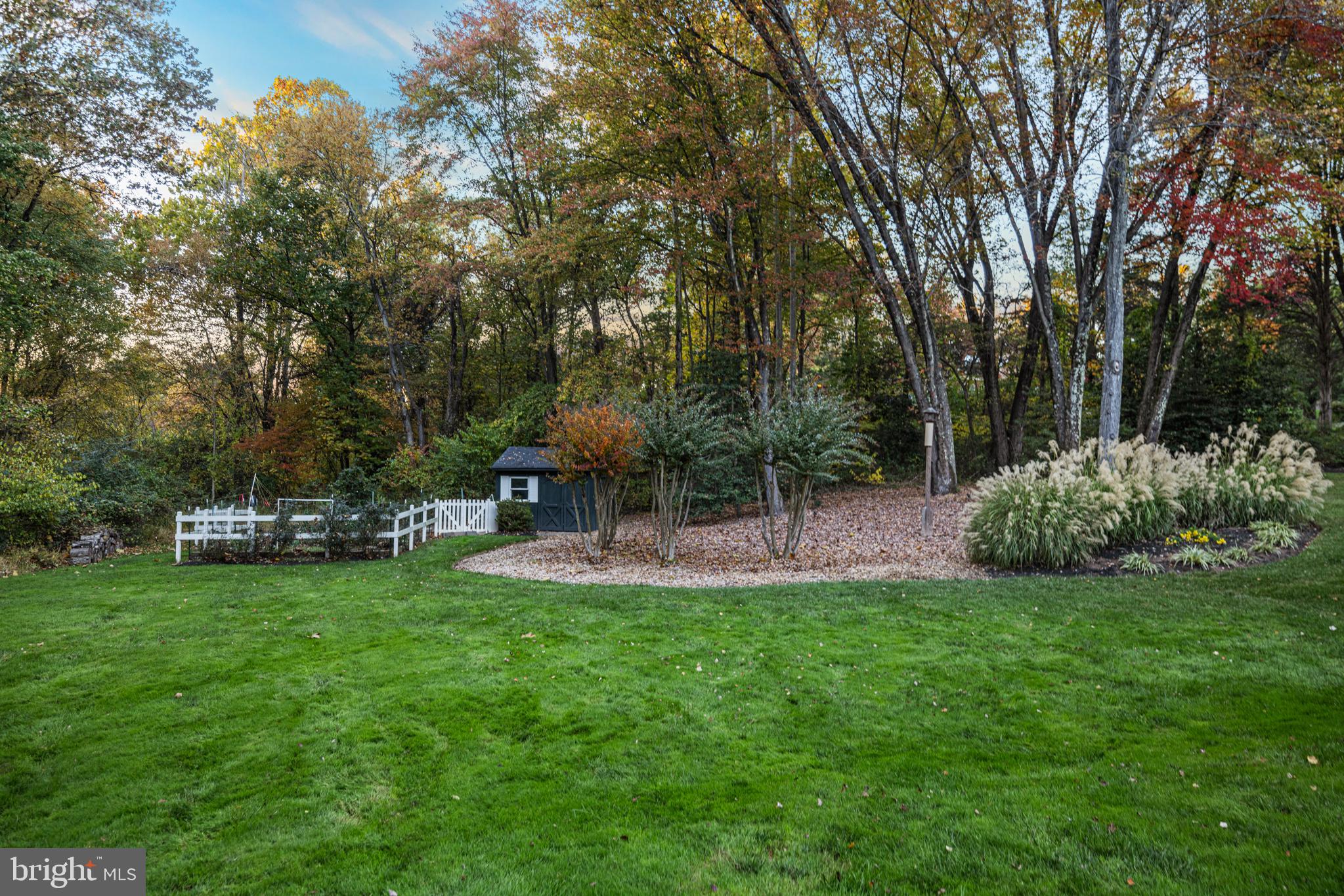 STONEY CREEK WOODS - Residential