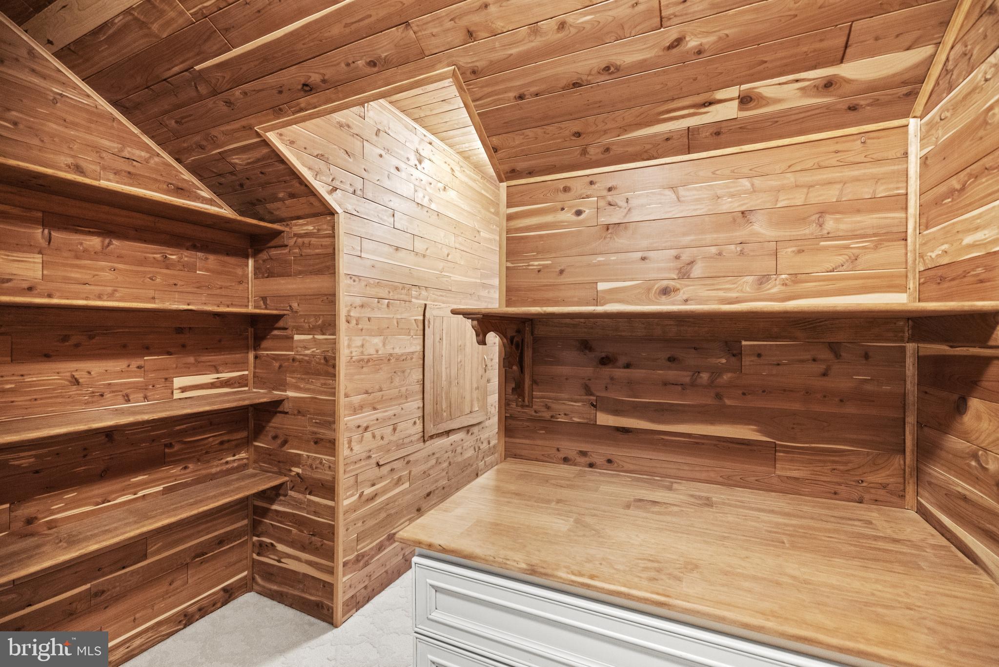 STONEY CREEK WOODS - Residential