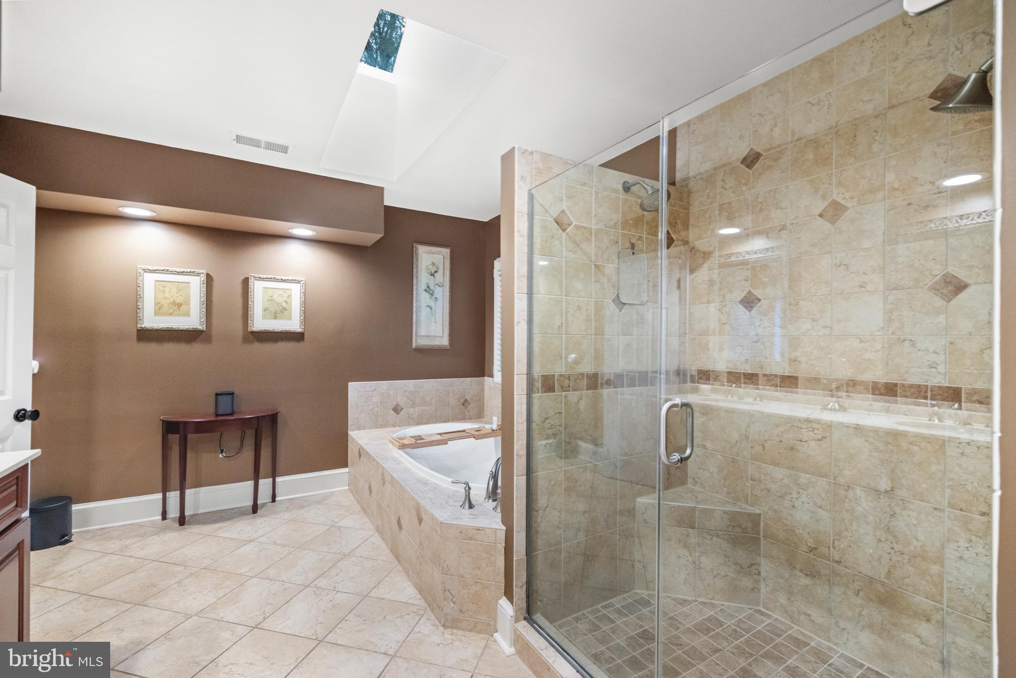 STONEY CREEK WOODS - Residential