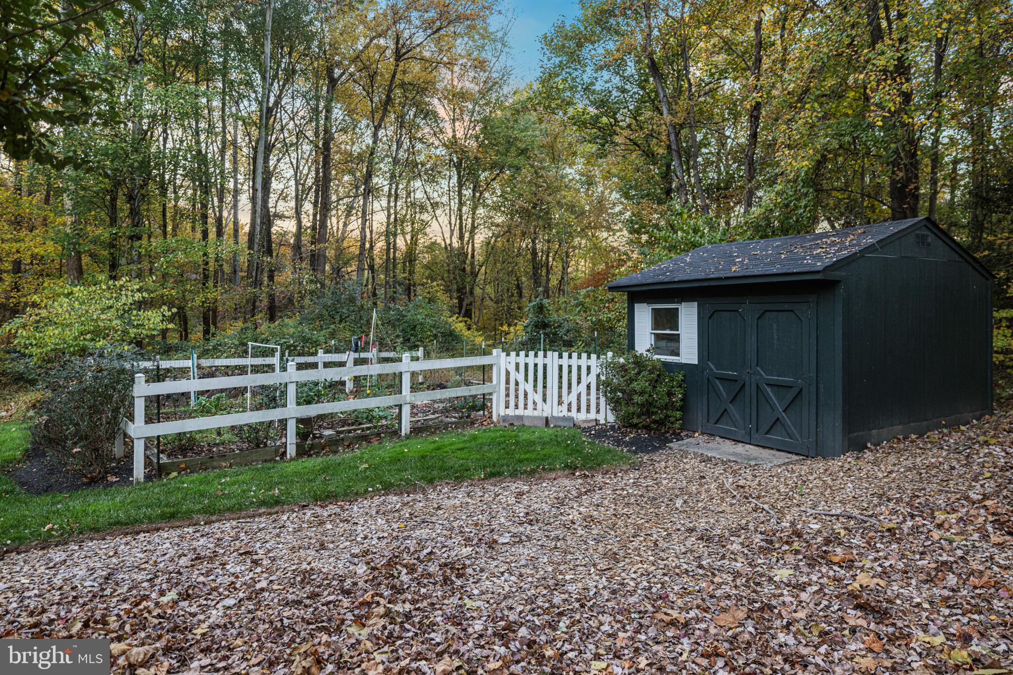 STONEY CREEK WOODS - Residential