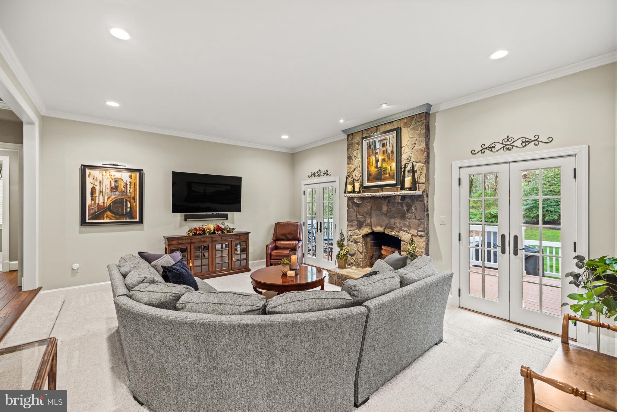 STONEY CREEK WOODS - Residential