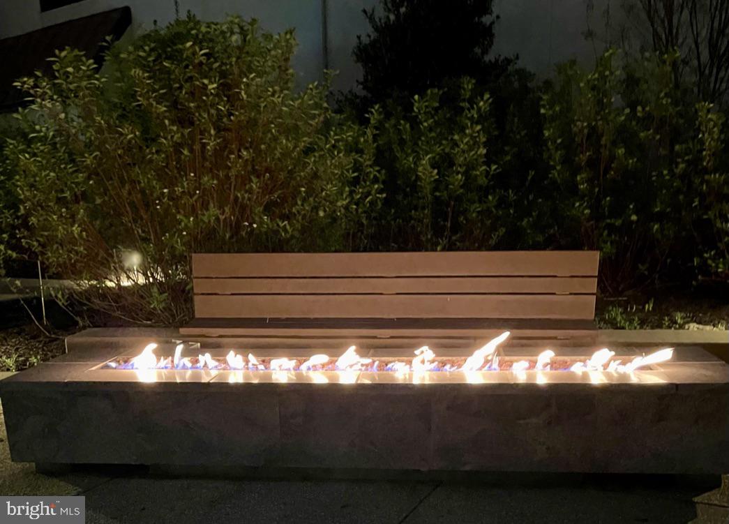 REGENCY AT MCLEAN - Residential