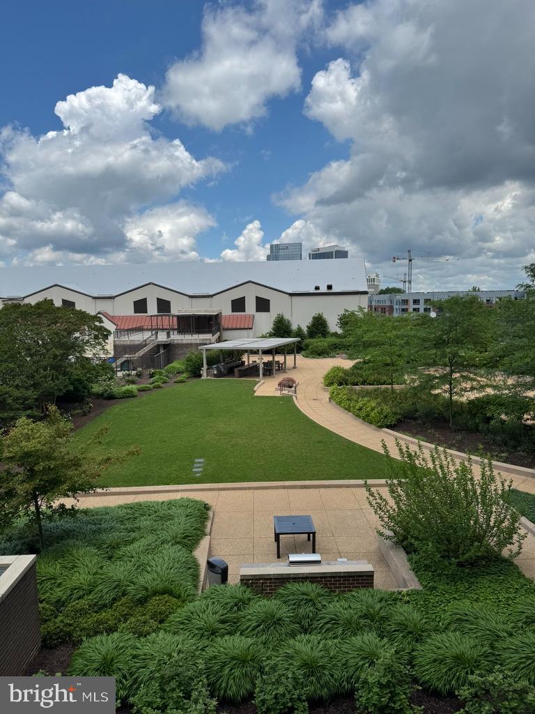 REGENCY AT MCLEAN - Residential