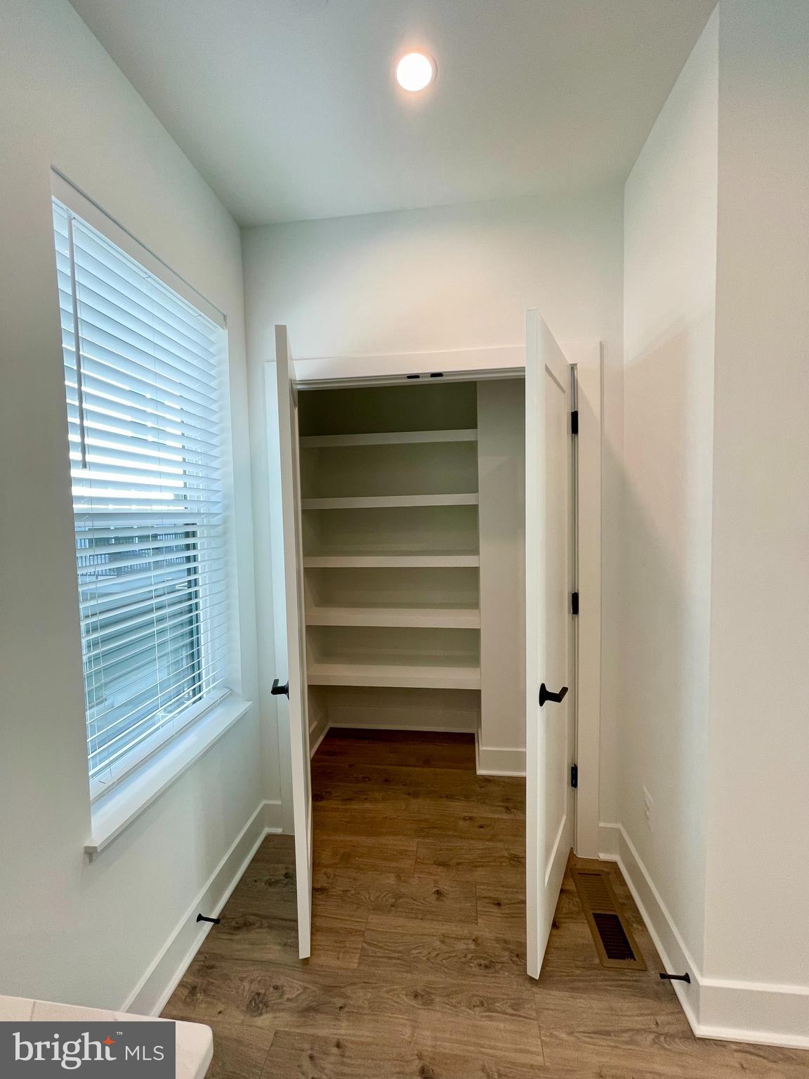 TYSONS RIDGE - Residential Lease