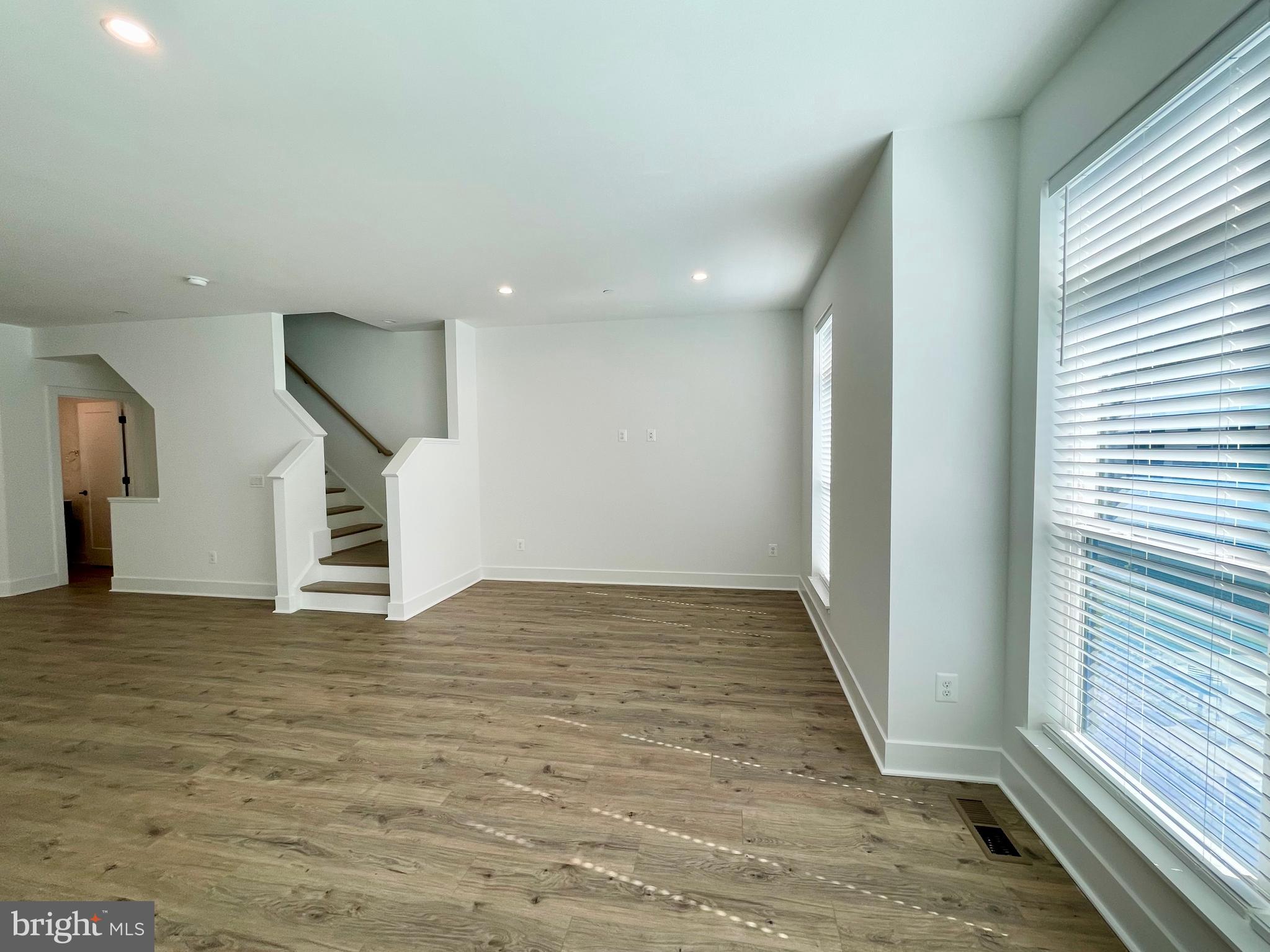 TYSONS RIDGE - Residential Lease