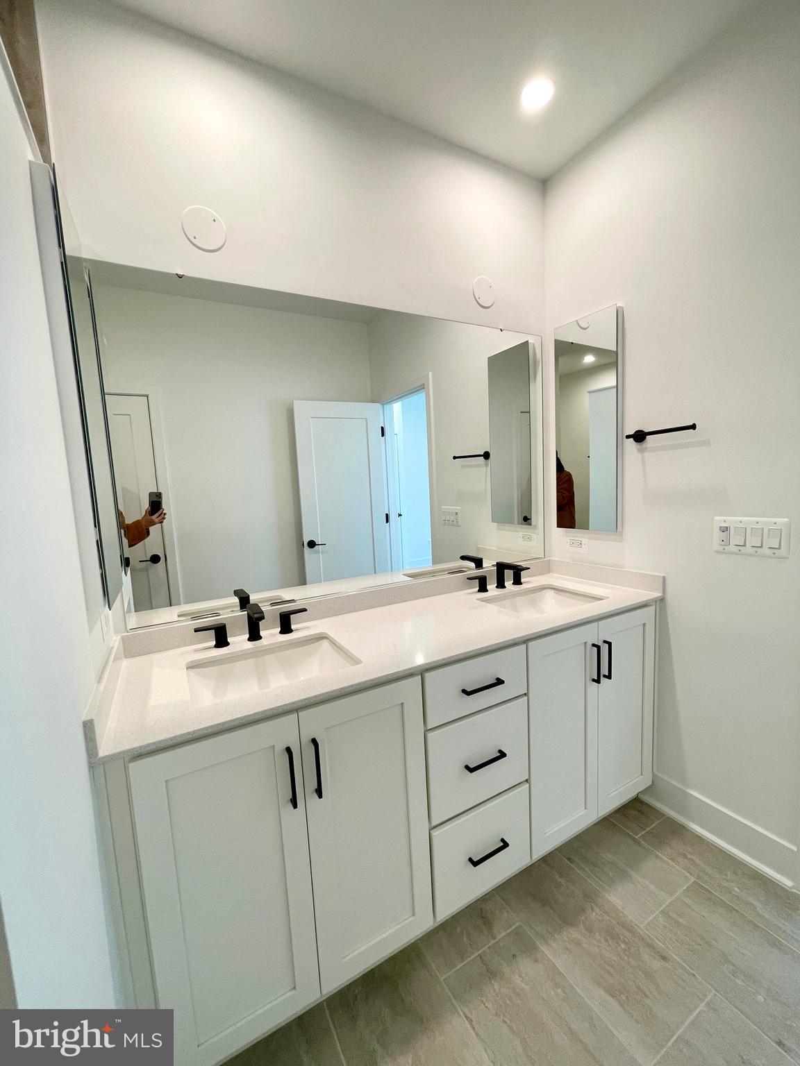 TYSONS RIDGE - Residential Lease