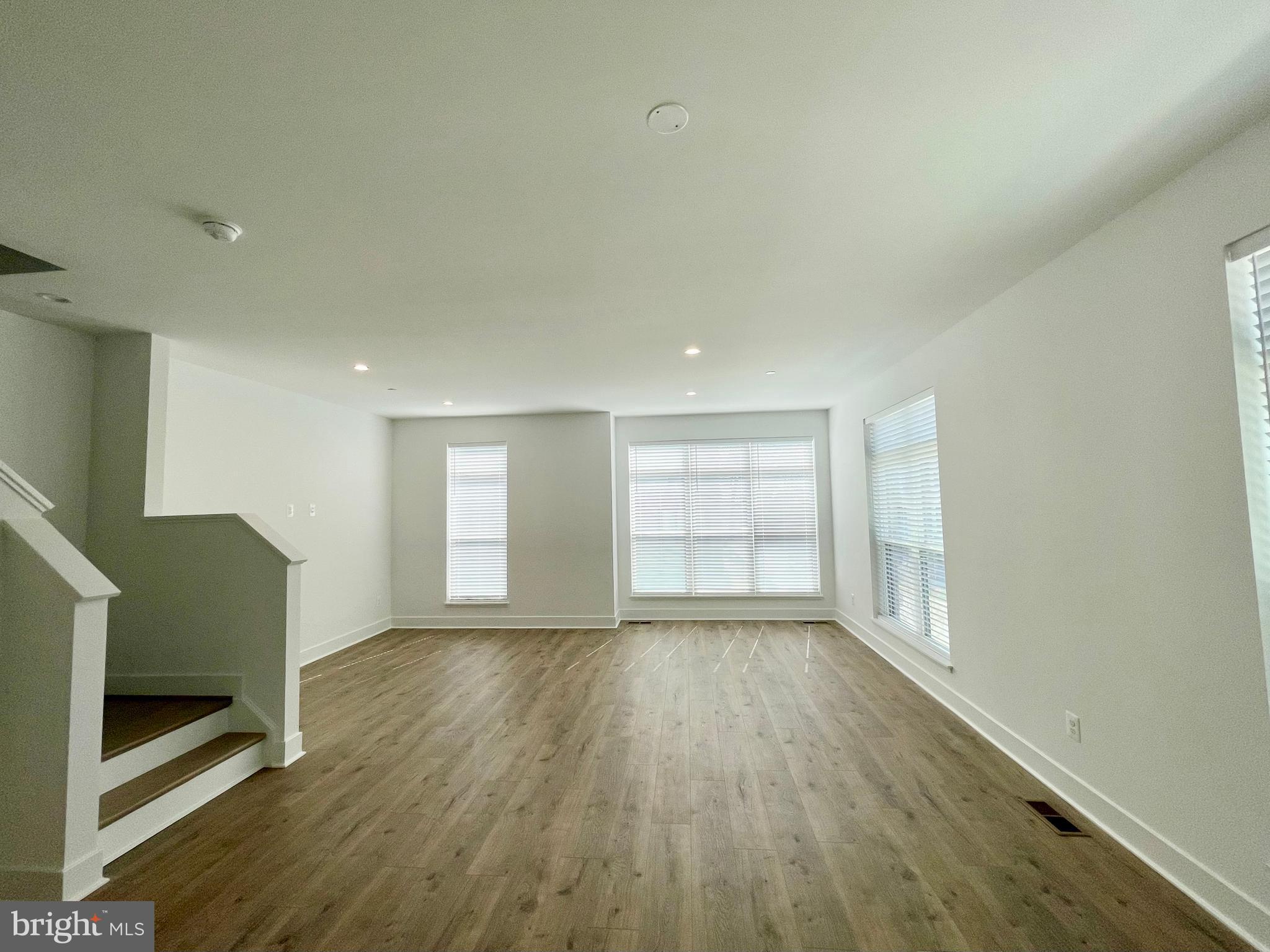 TYSONS RIDGE - Residential Lease