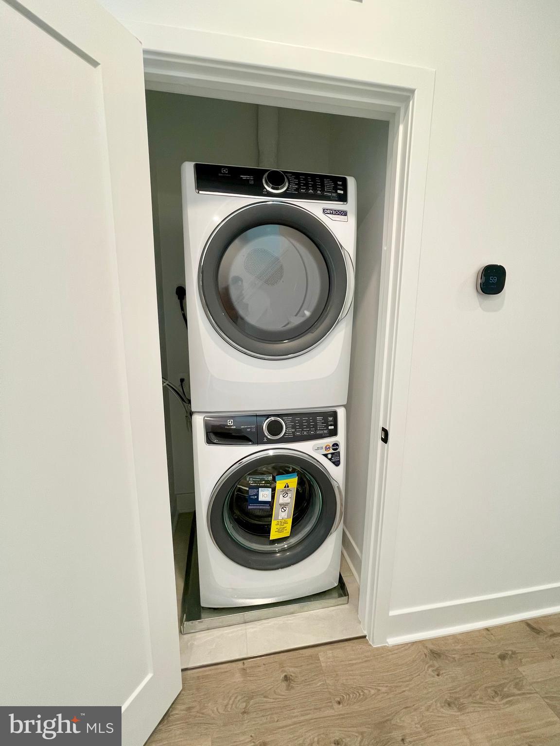 TYSONS RIDGE - Residential Lease