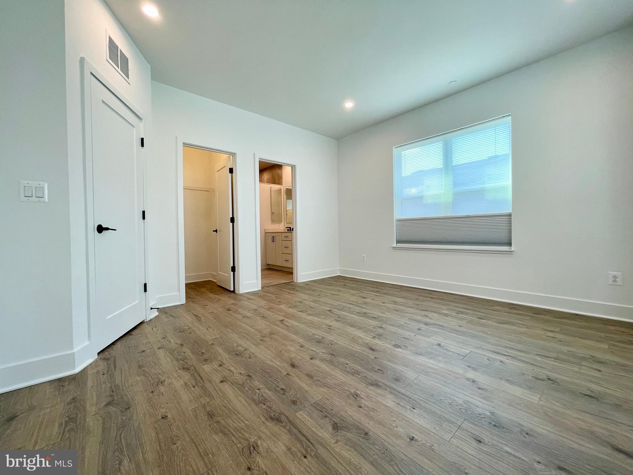 TYSONS RIDGE - Residential Lease