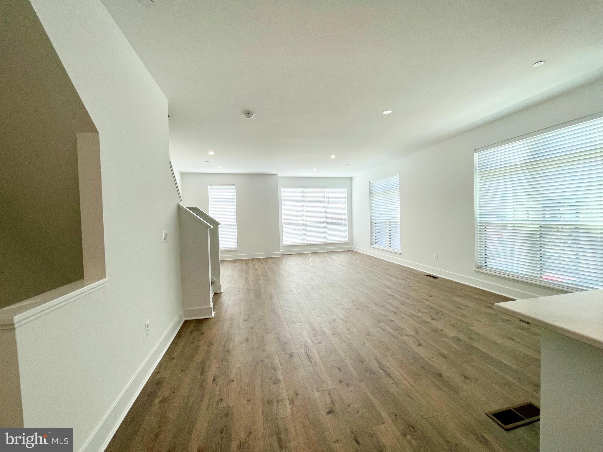 TYSONS RIDGE - Residential Lease