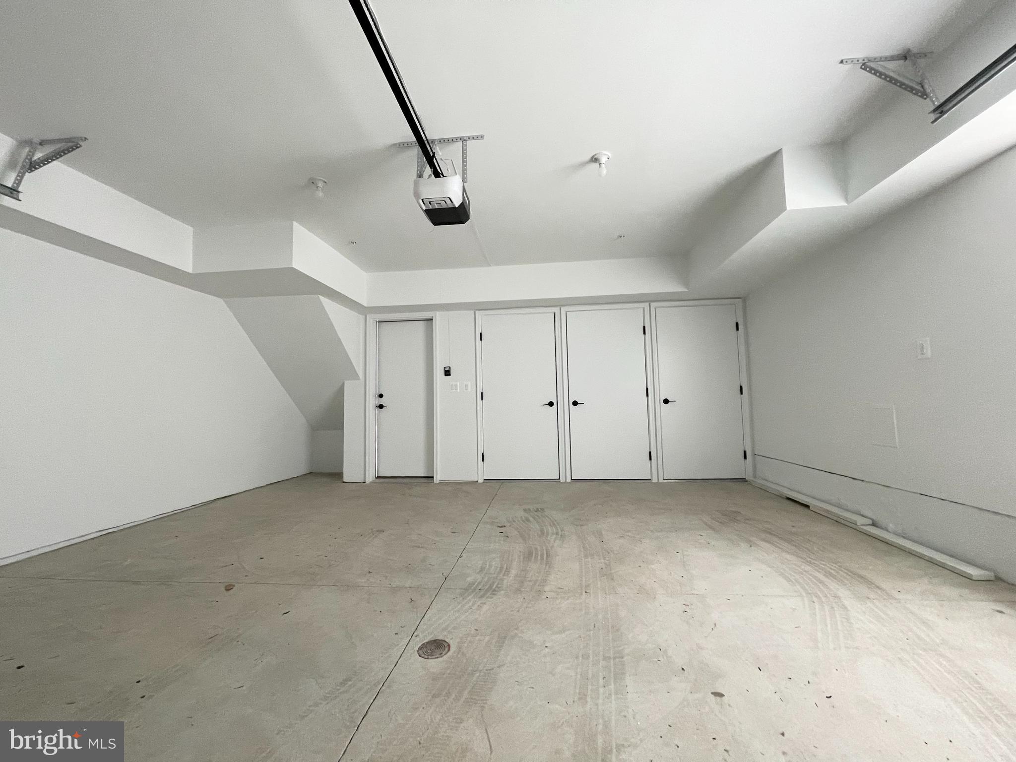 TYSONS RIDGE - Residential Lease