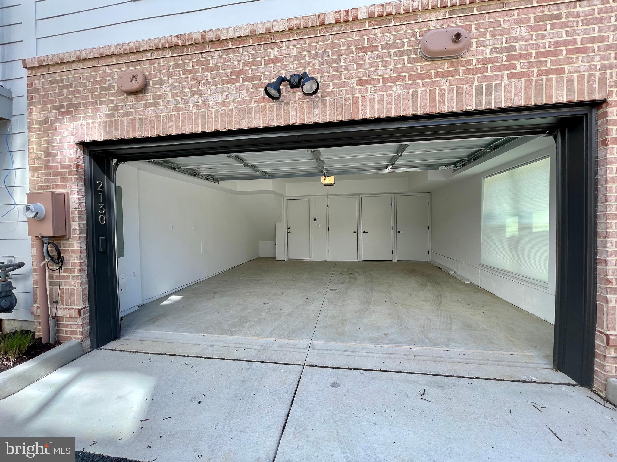 TYSONS RIDGE - Residential Lease